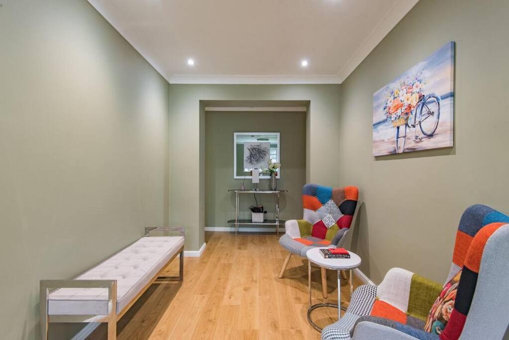 Sycamores - Fabulous family home with huge garden view 4