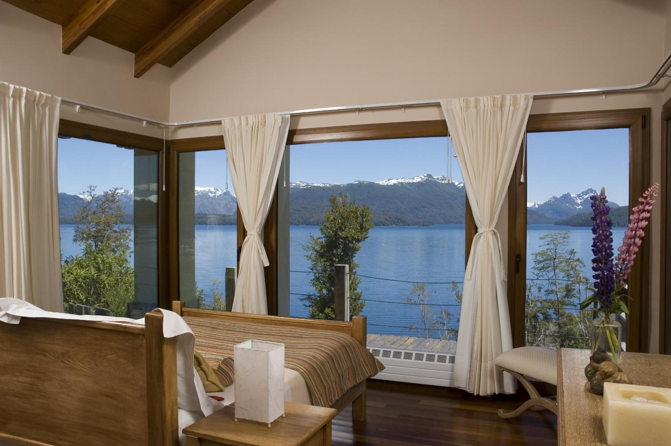 RentUp - Casa con vista panorámica al lago Nahuel Huapi
