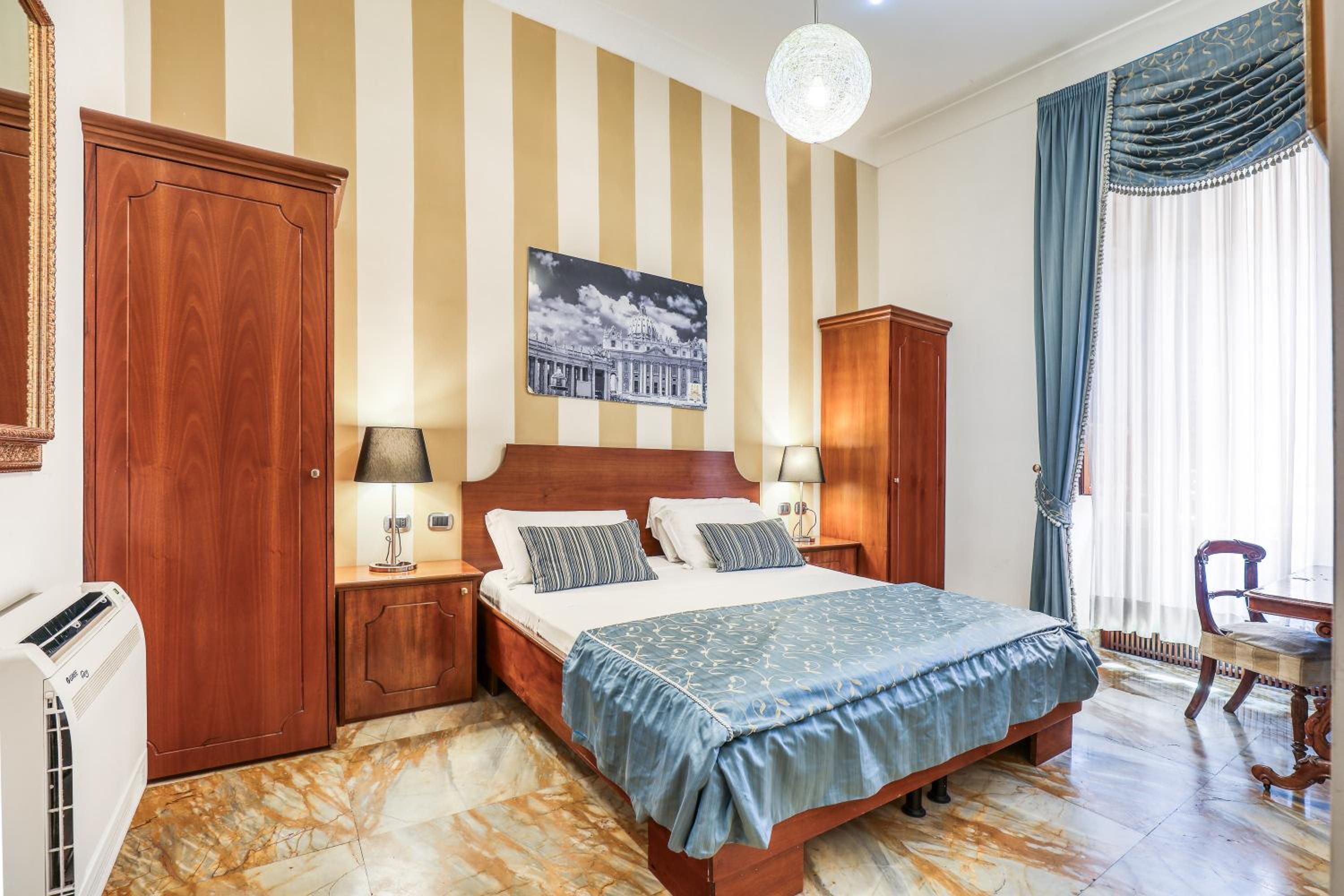 Spagna Dream Suites photo 5