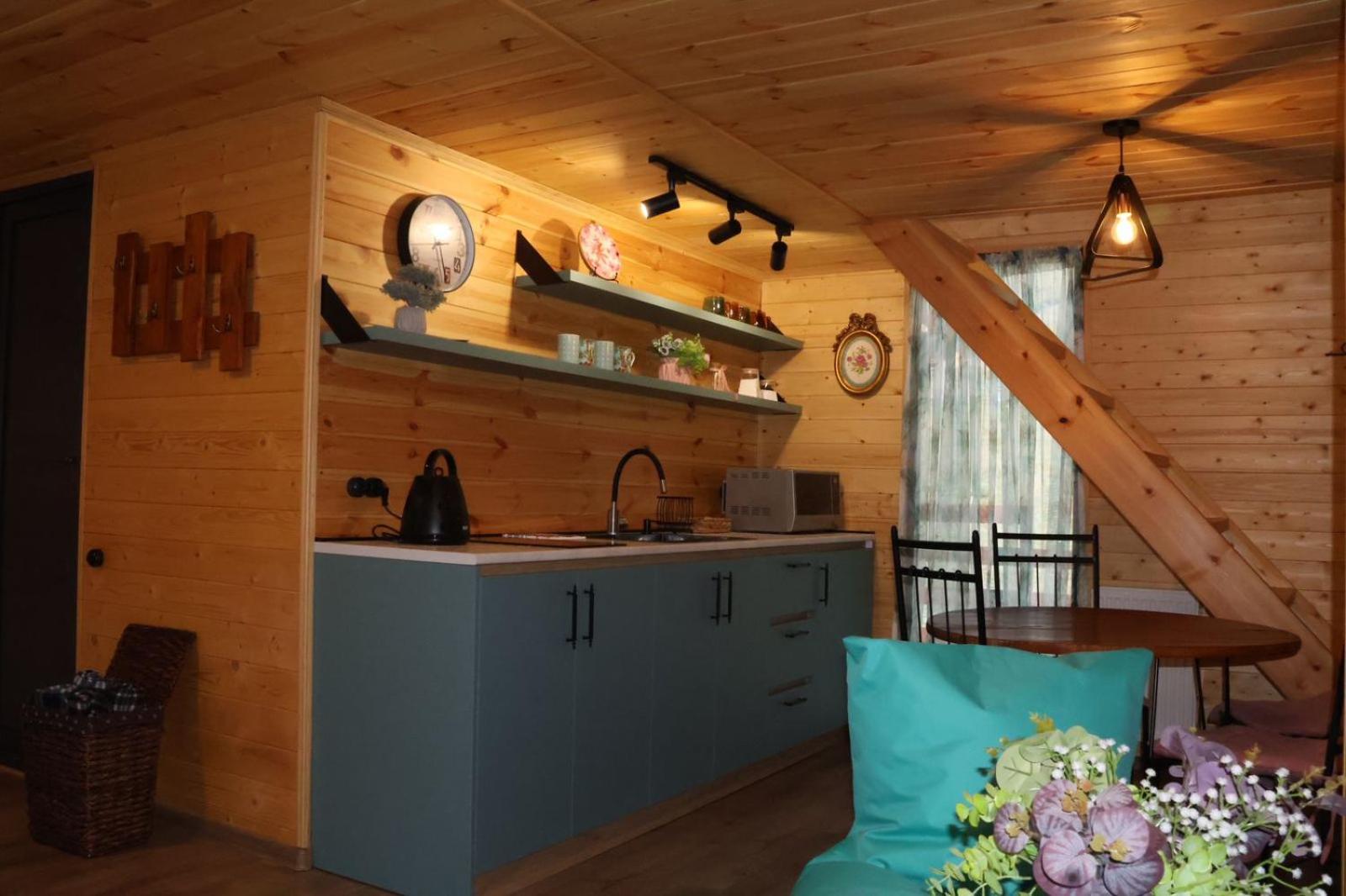 Cliffside cottage Kazbegi