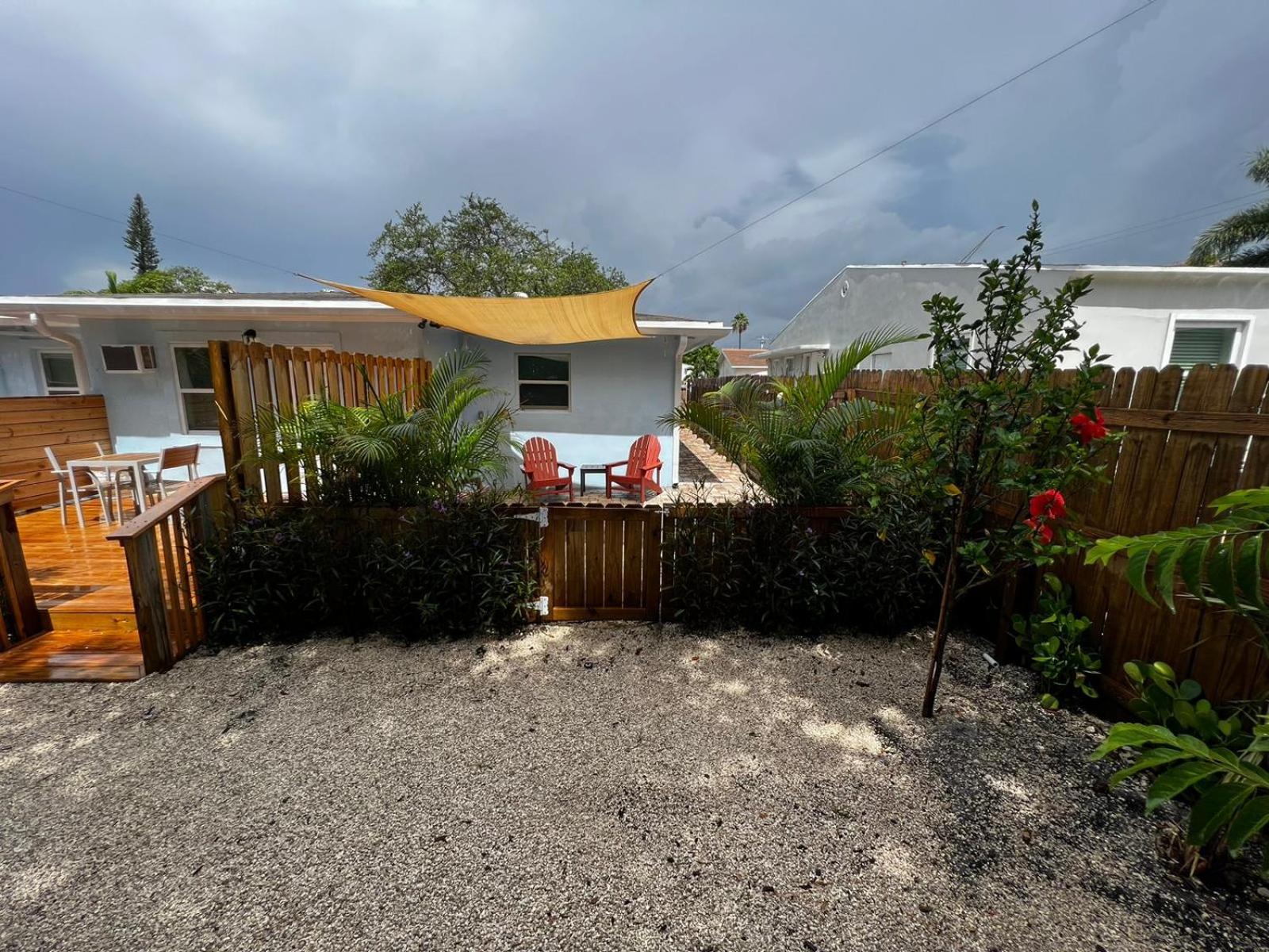 Flamingo Studio - 5 min to Beach view 3