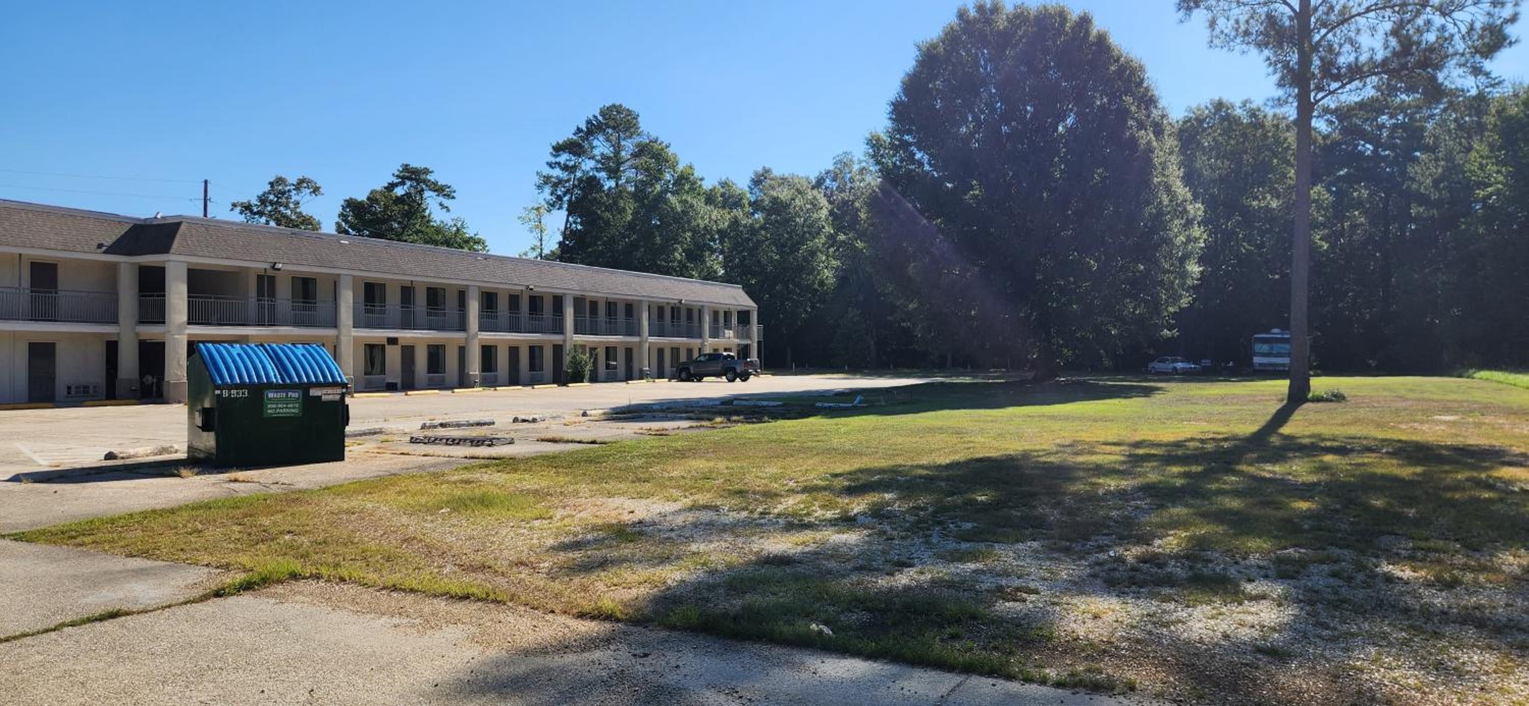 Travelers Rest Motel
