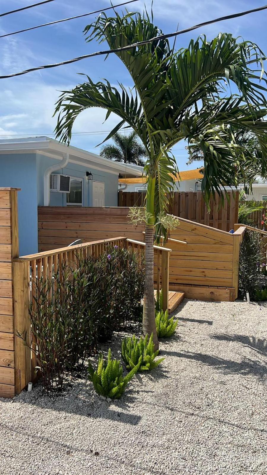 Seaside Studio *5 min to beach* view 4
