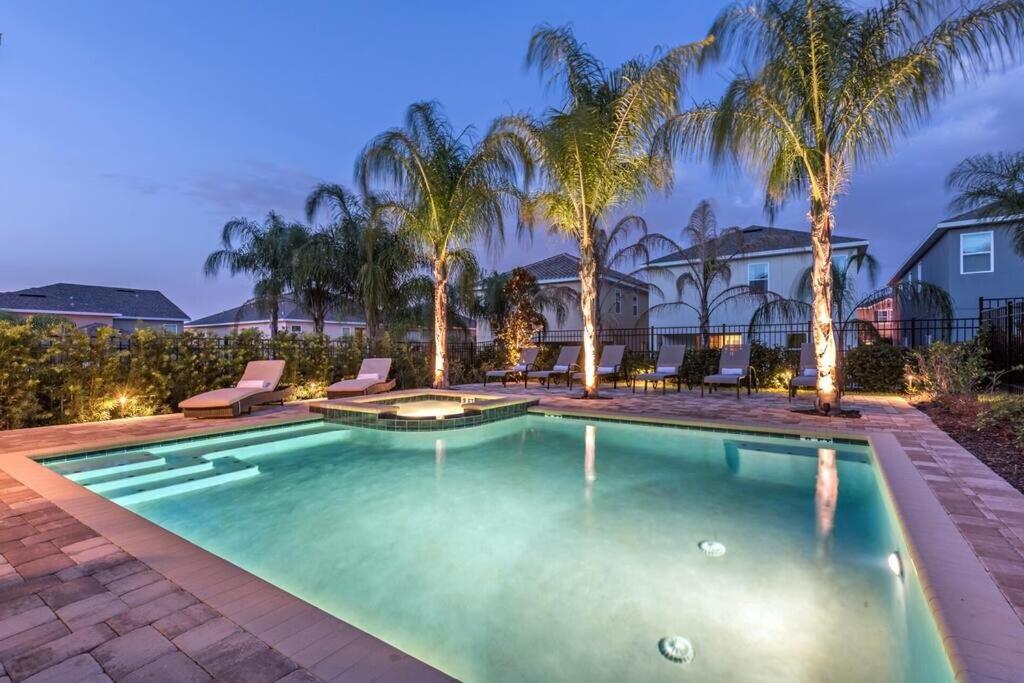 Exquisite 8BR7BA w SPA Heated Pool BBQ Grill