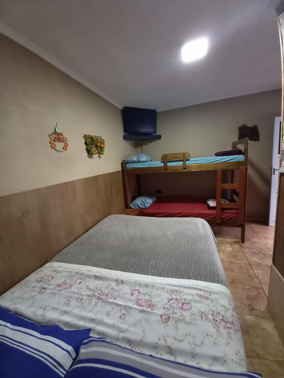Hospedar
