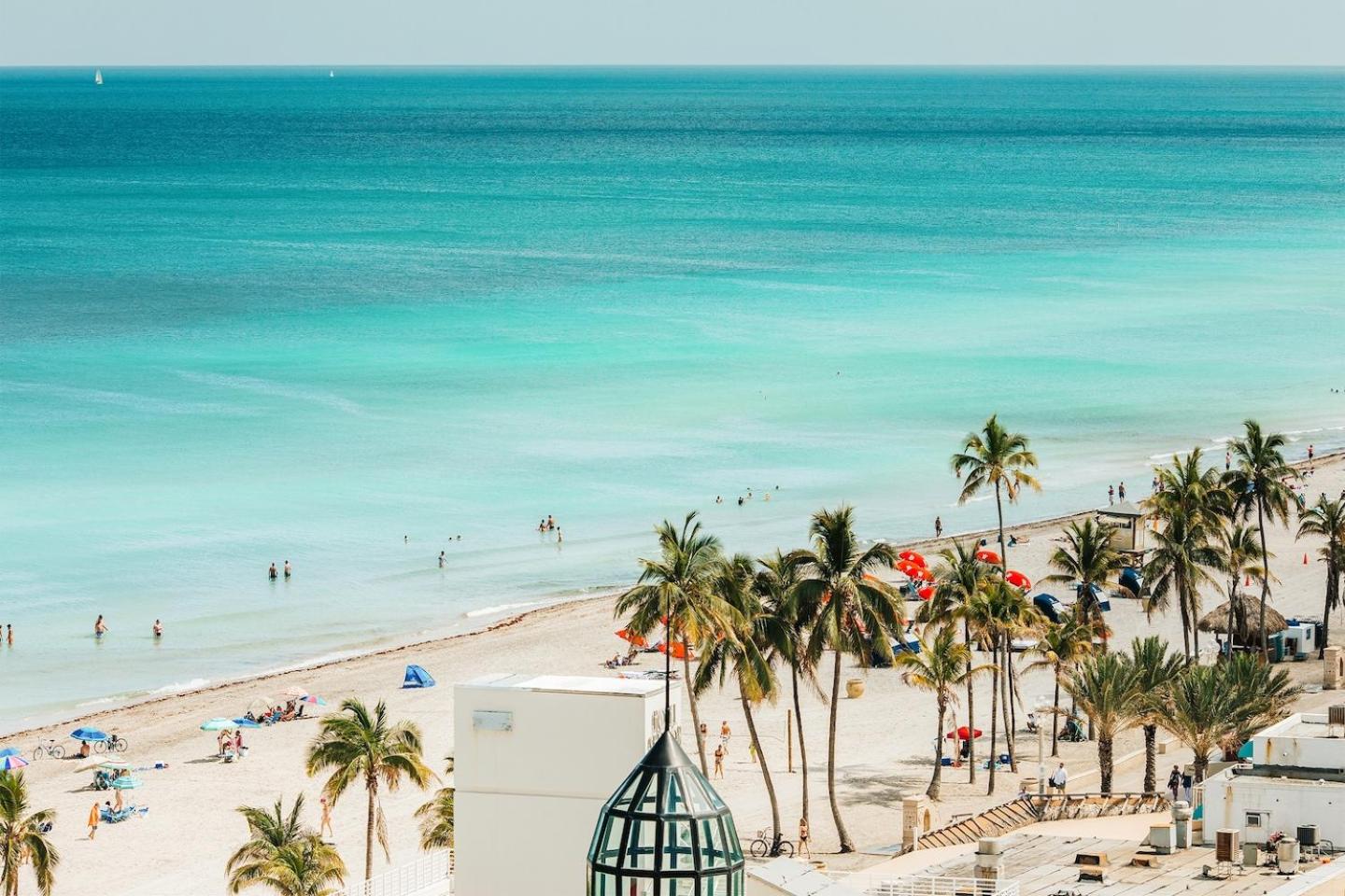 Great Location 5BR Heated Pool near Hollywood Beach