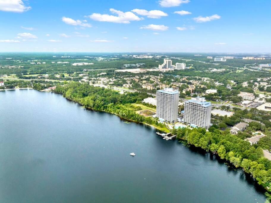 Huge Pool, Sunrise, Stunning views near Disney,409