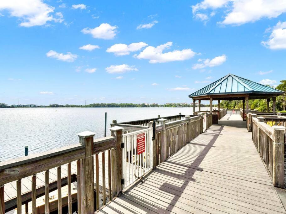 Huge Pool, Sunrise, Stunning views near Disney,409