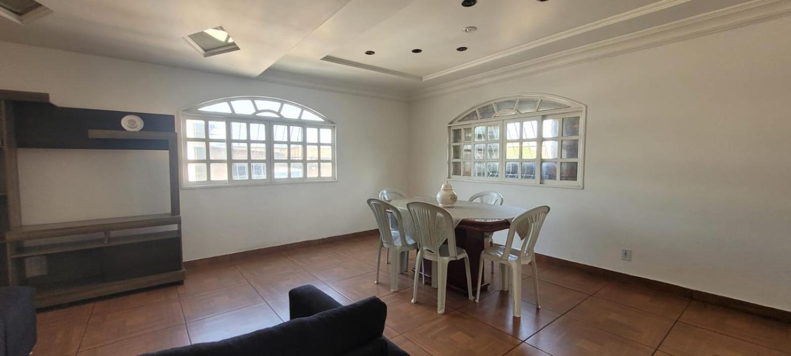 Cantinho do SOSSEGO, a 2 km da praia de Itapuã, no centro da cidade, wifi, ideal para CASAL view 3