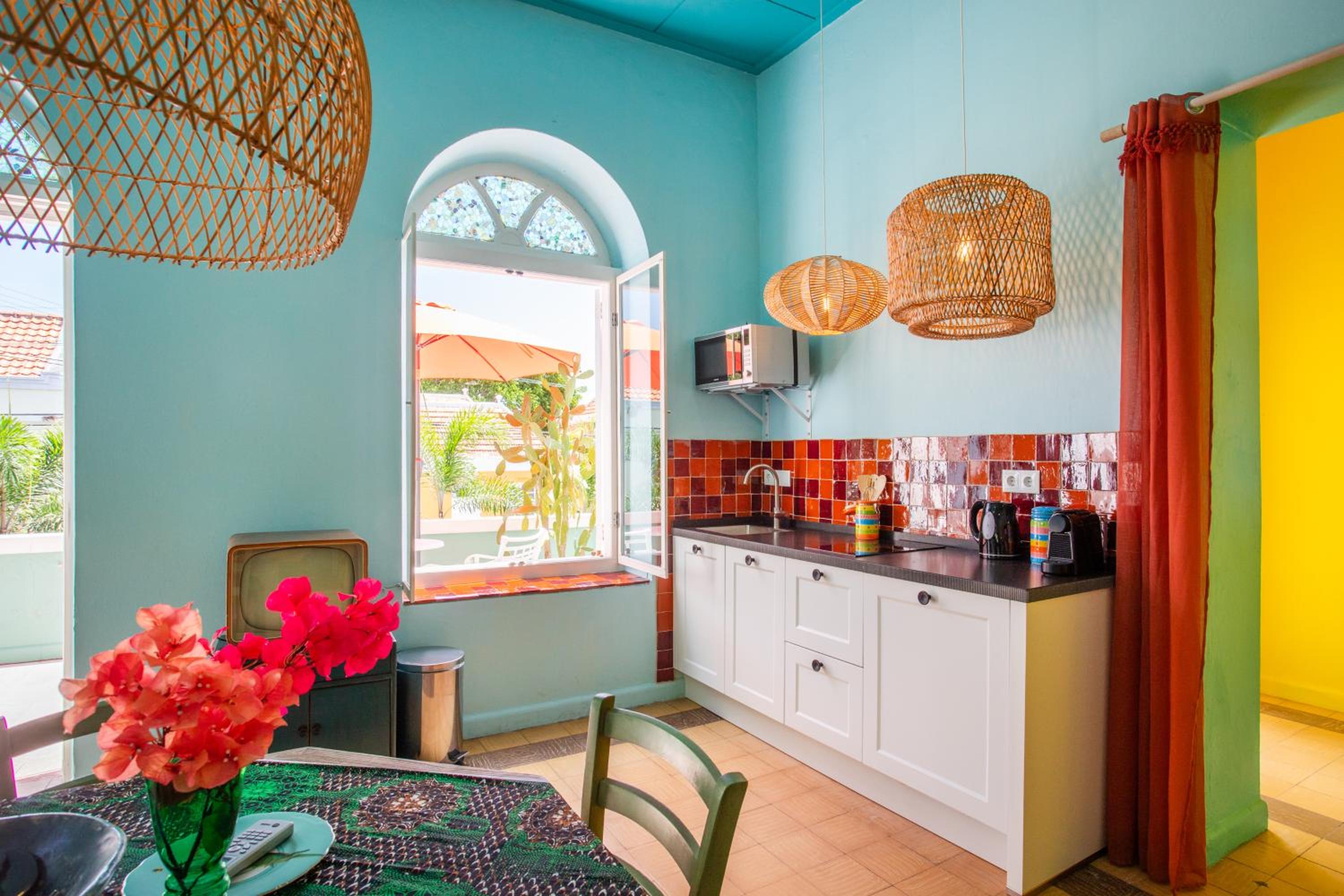 Colorful historical city apartment, Otrobanda