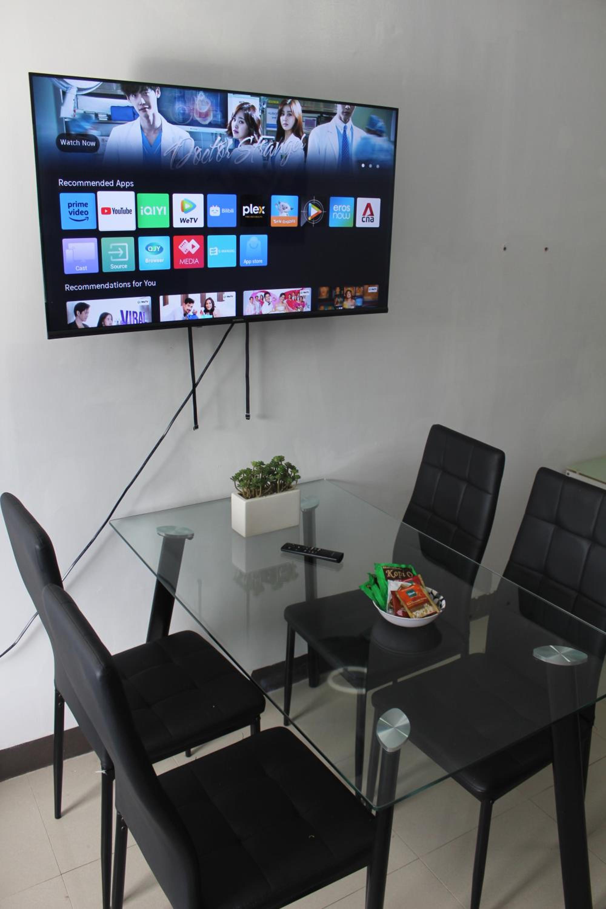 Large New Studio Up to 6 Pax view 4