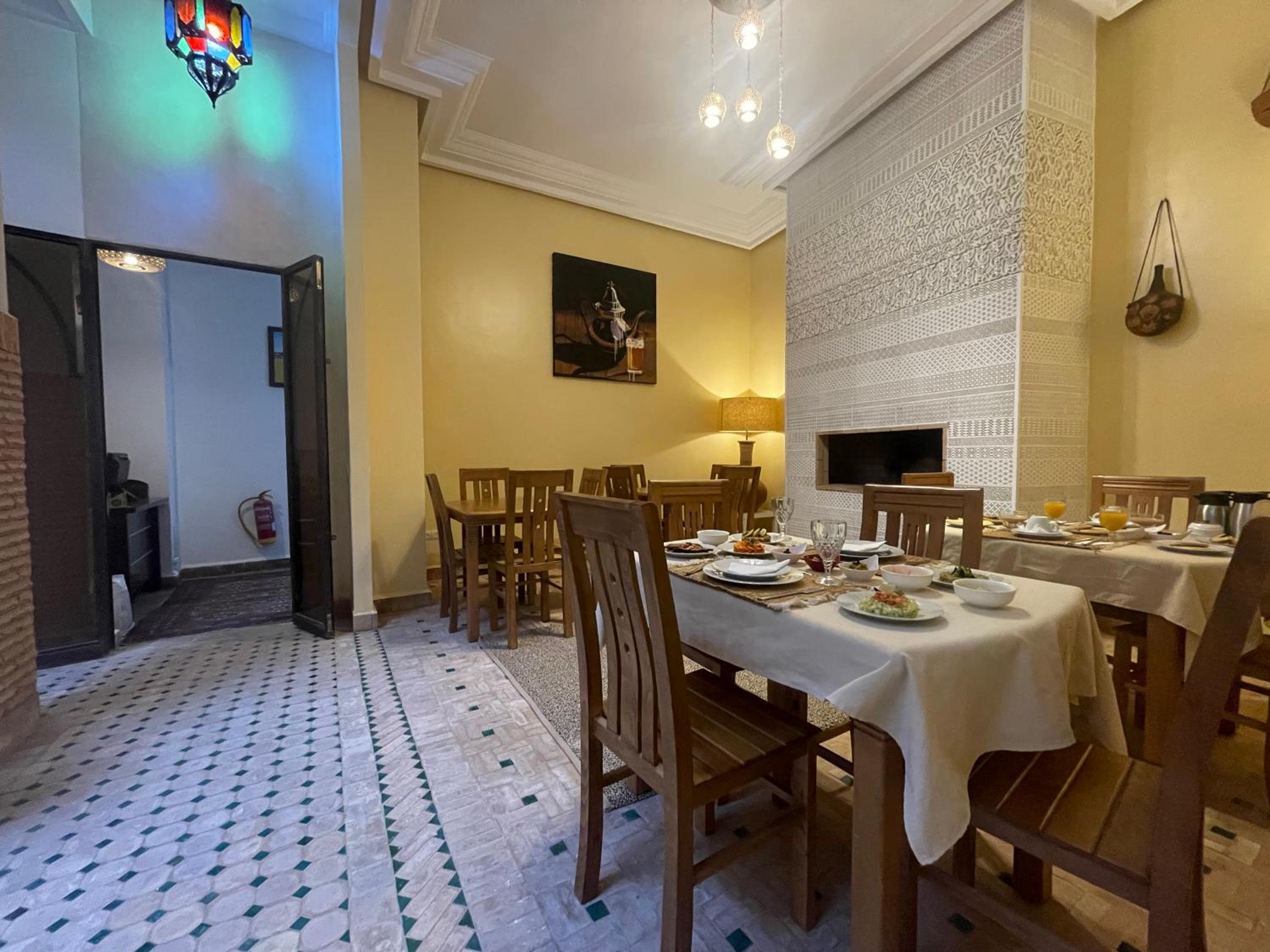 dining