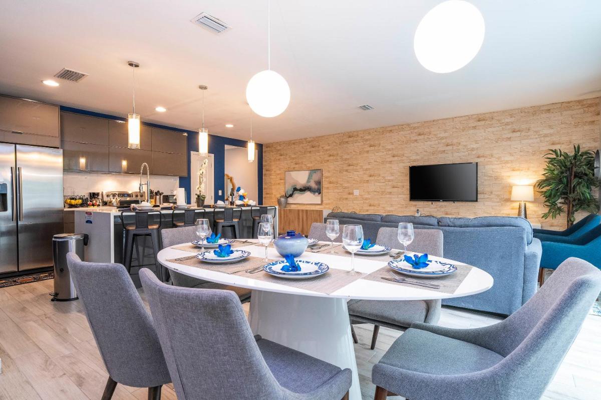 Incredible 4BR Near Parks with Splash Pool at Le Revê Resort - 4459 view 2