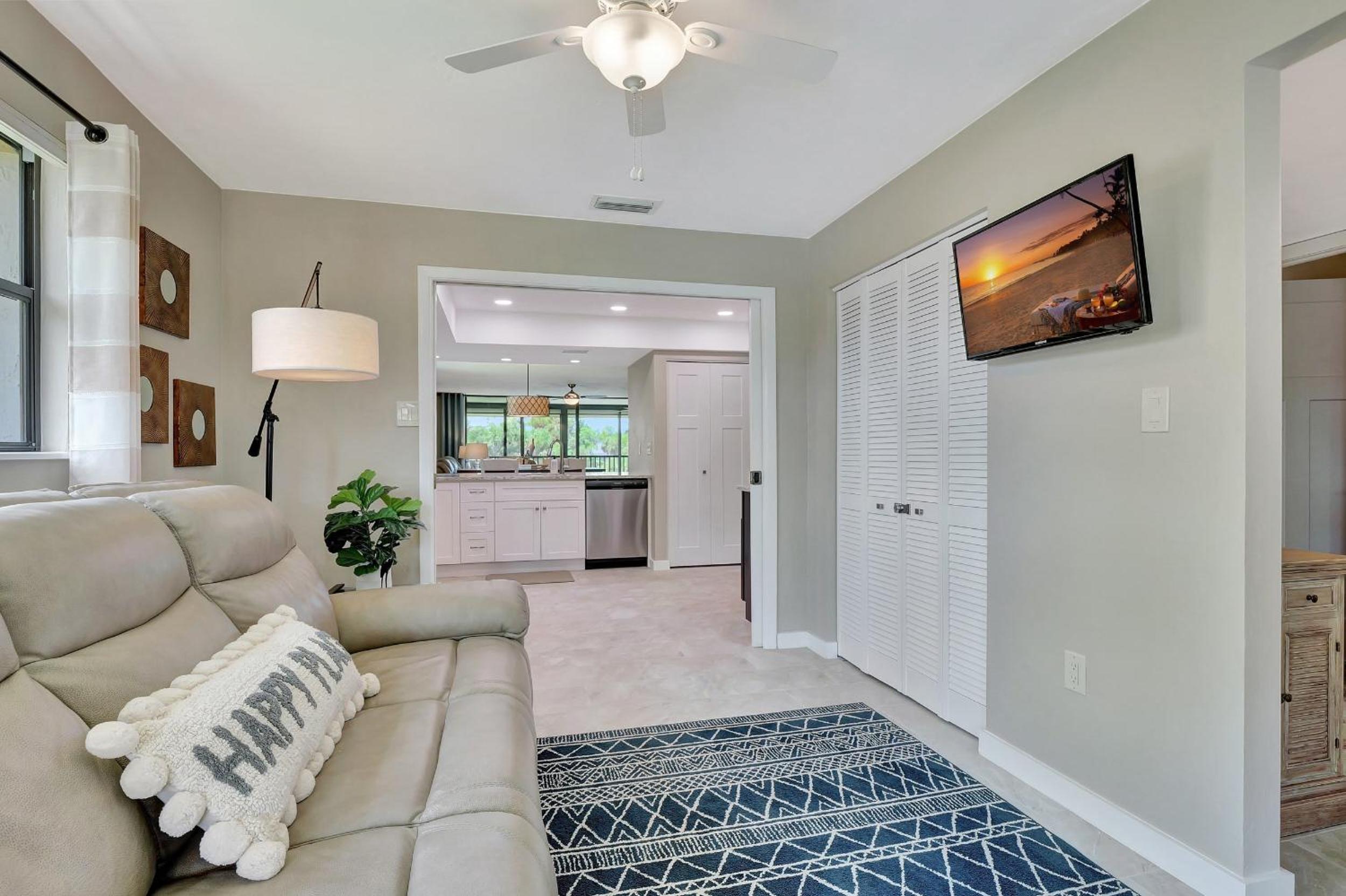 Seasonal Bliss in Fort Myers Florida Lake and Golf Views with Golf Membership Available view 4