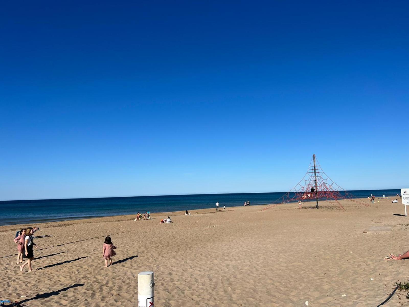 Denia Holiday Service