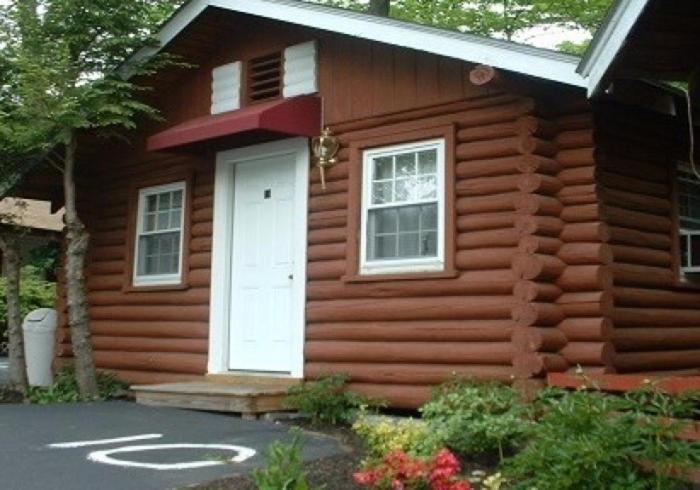 Seven Dwarfs Motel & Cabins