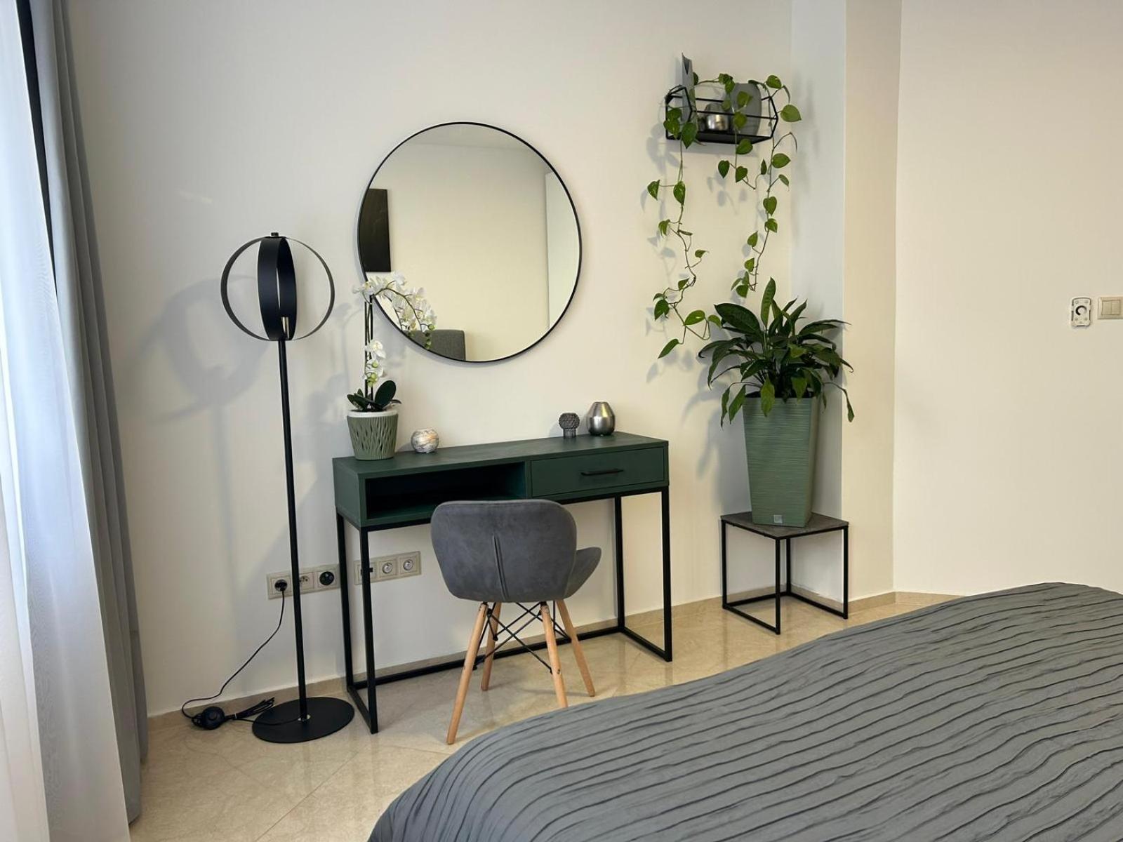 LEO Apartment FREE PARKING - President Palace
