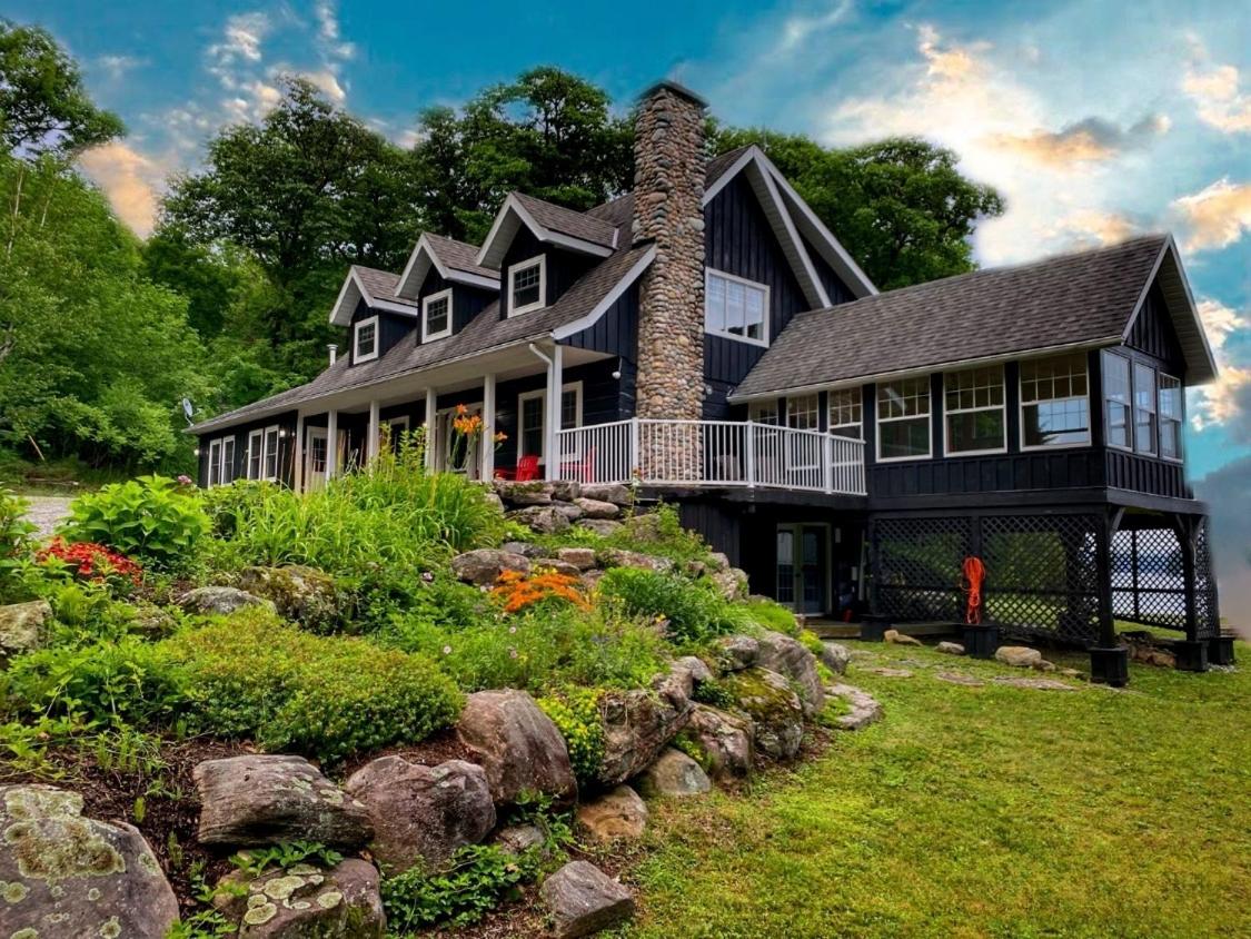 Lake Muskoka Lakehouse - Private Beach