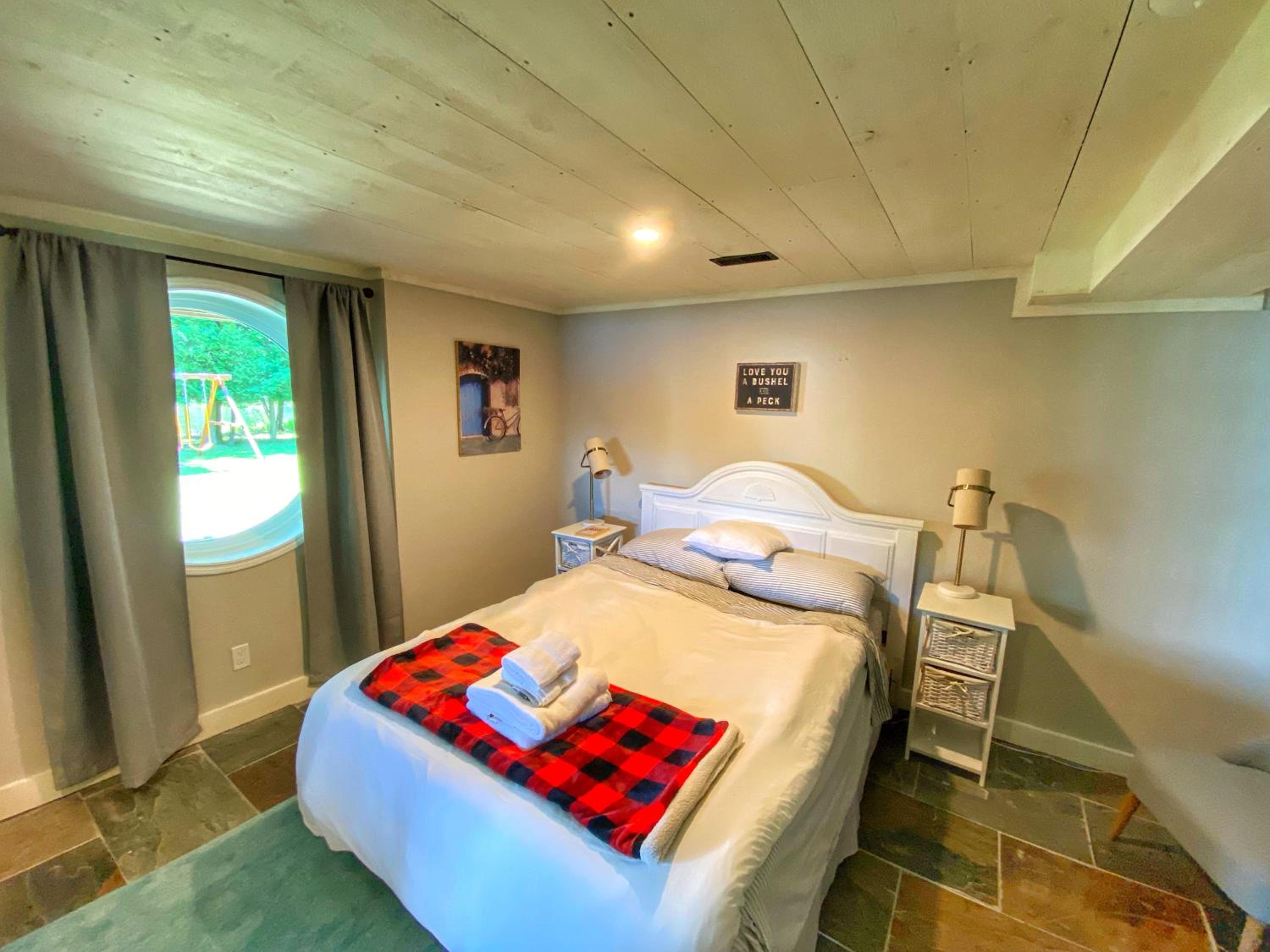 Lake Muskoka Lakehouse - Private Beach