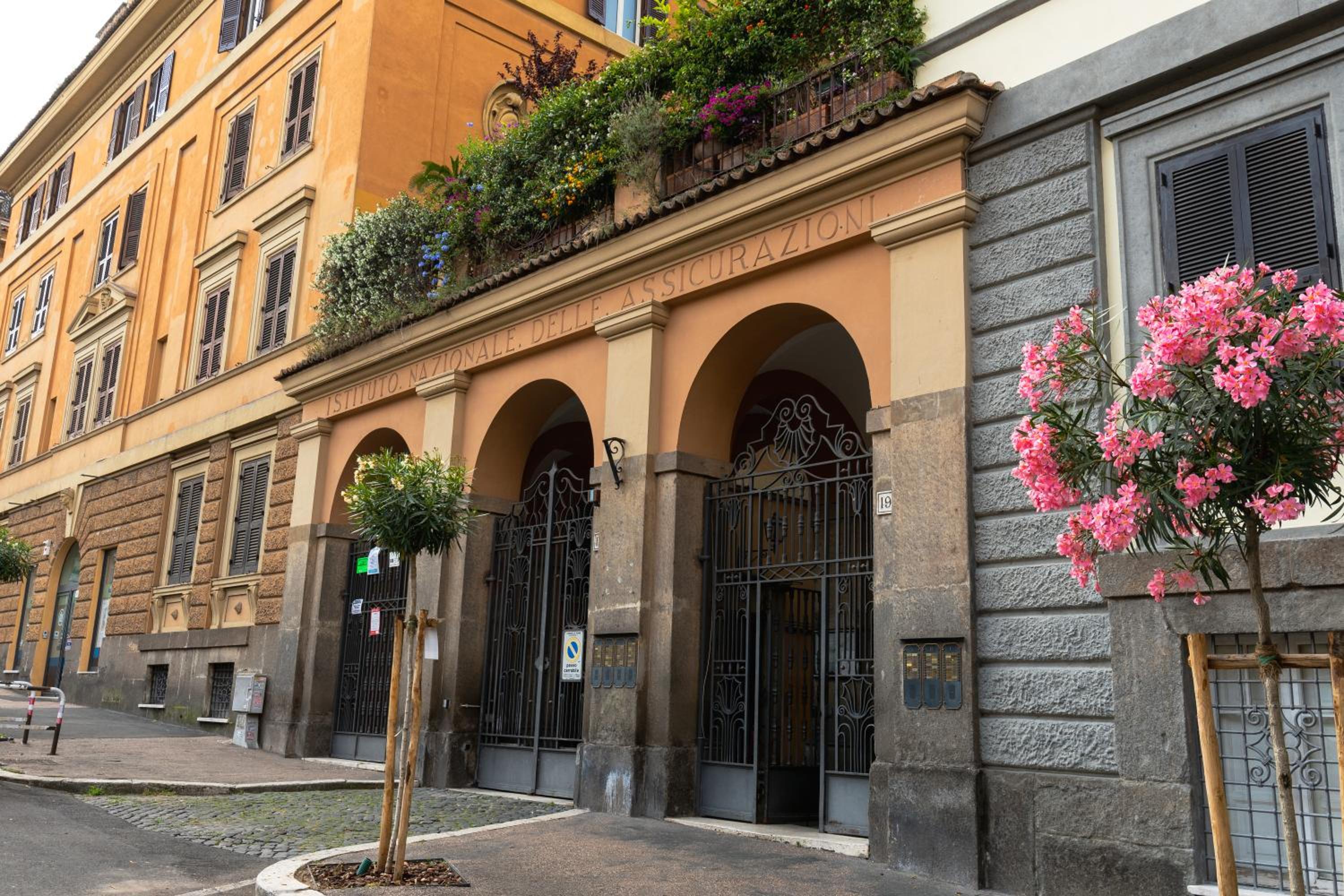 Borghese Magnolia Suite