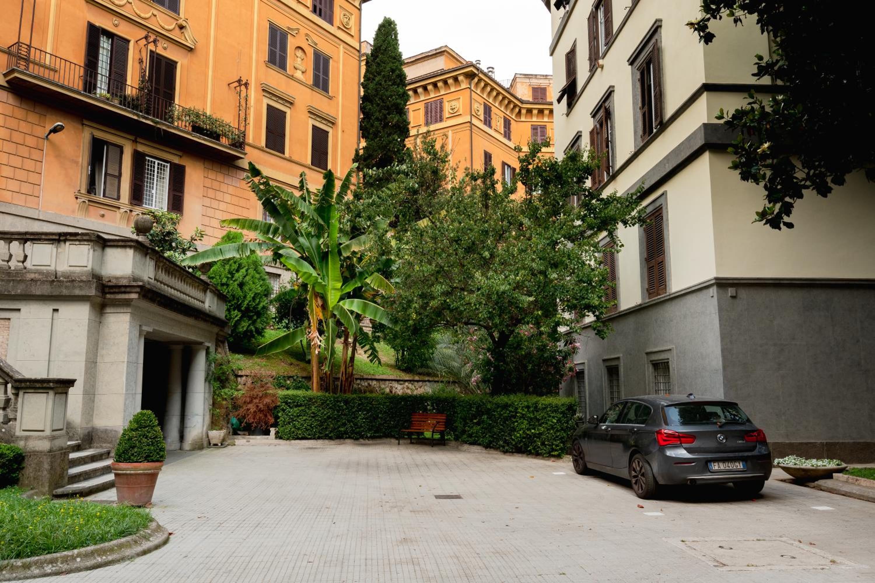 Borghese Magnolia Suite