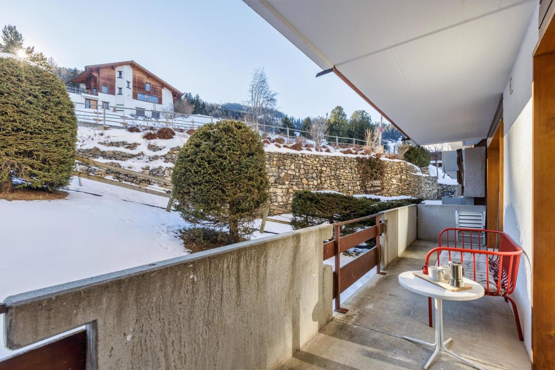 Nev 404 Centrally located 6 pax apartment and garage