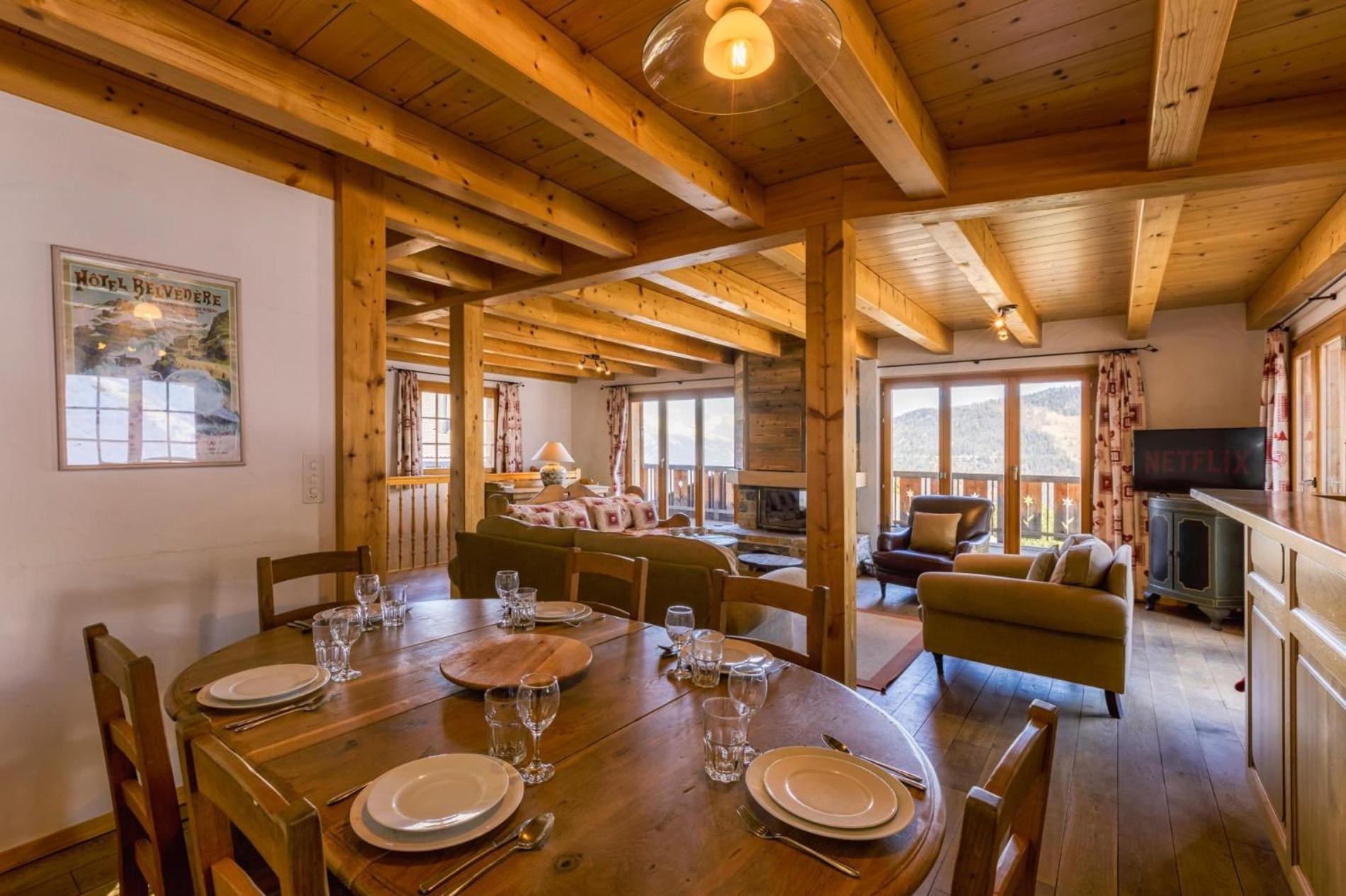 Chalet Coucou Luxury 10 pax Chalet with incredible views and garage