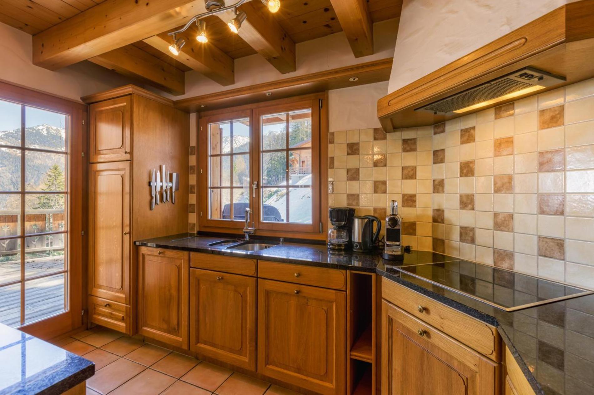 Chalet Coucou Luxury 10 pax Chalet with incredible views and garage