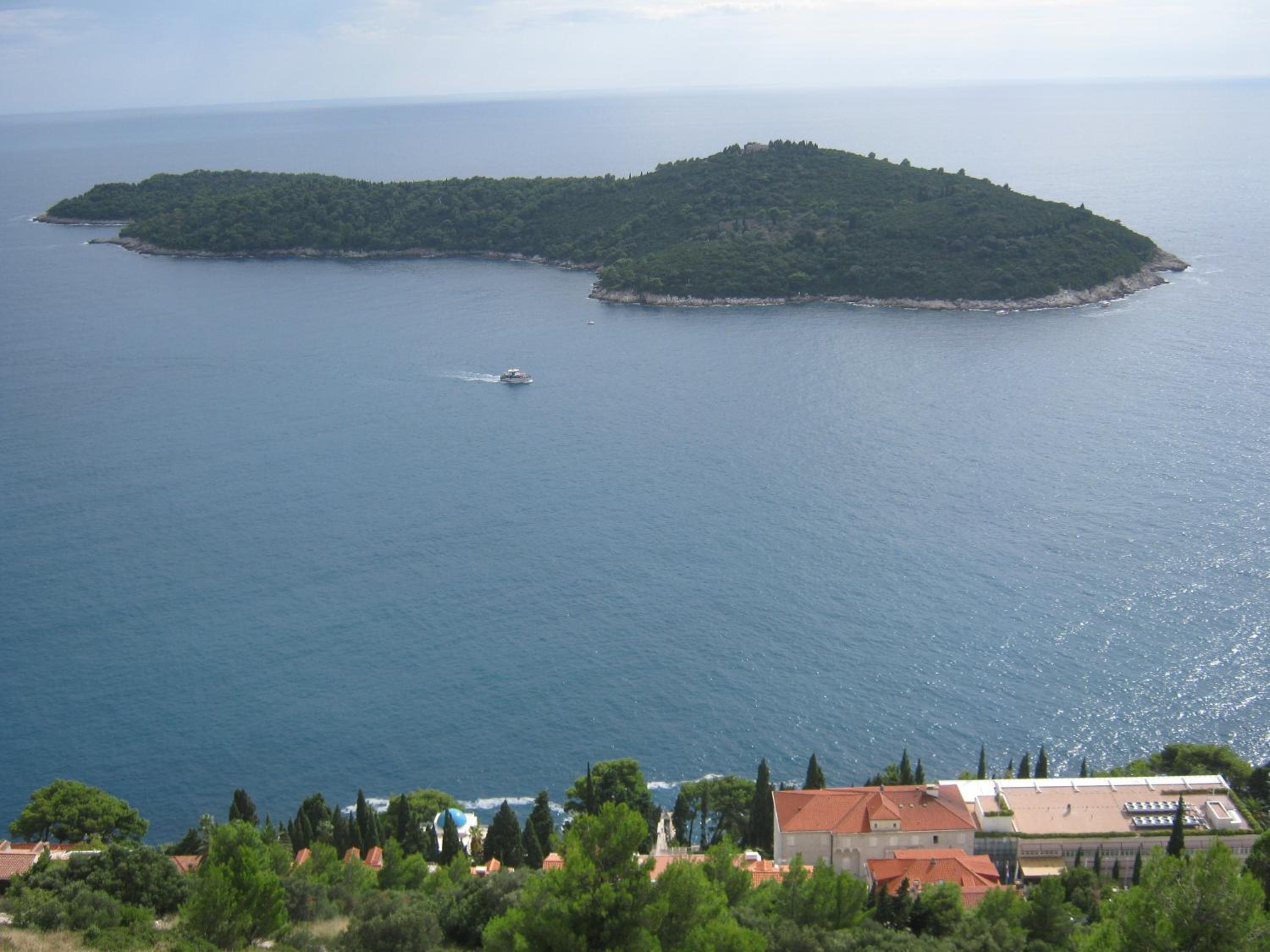 Apartments and Rooms Artemida