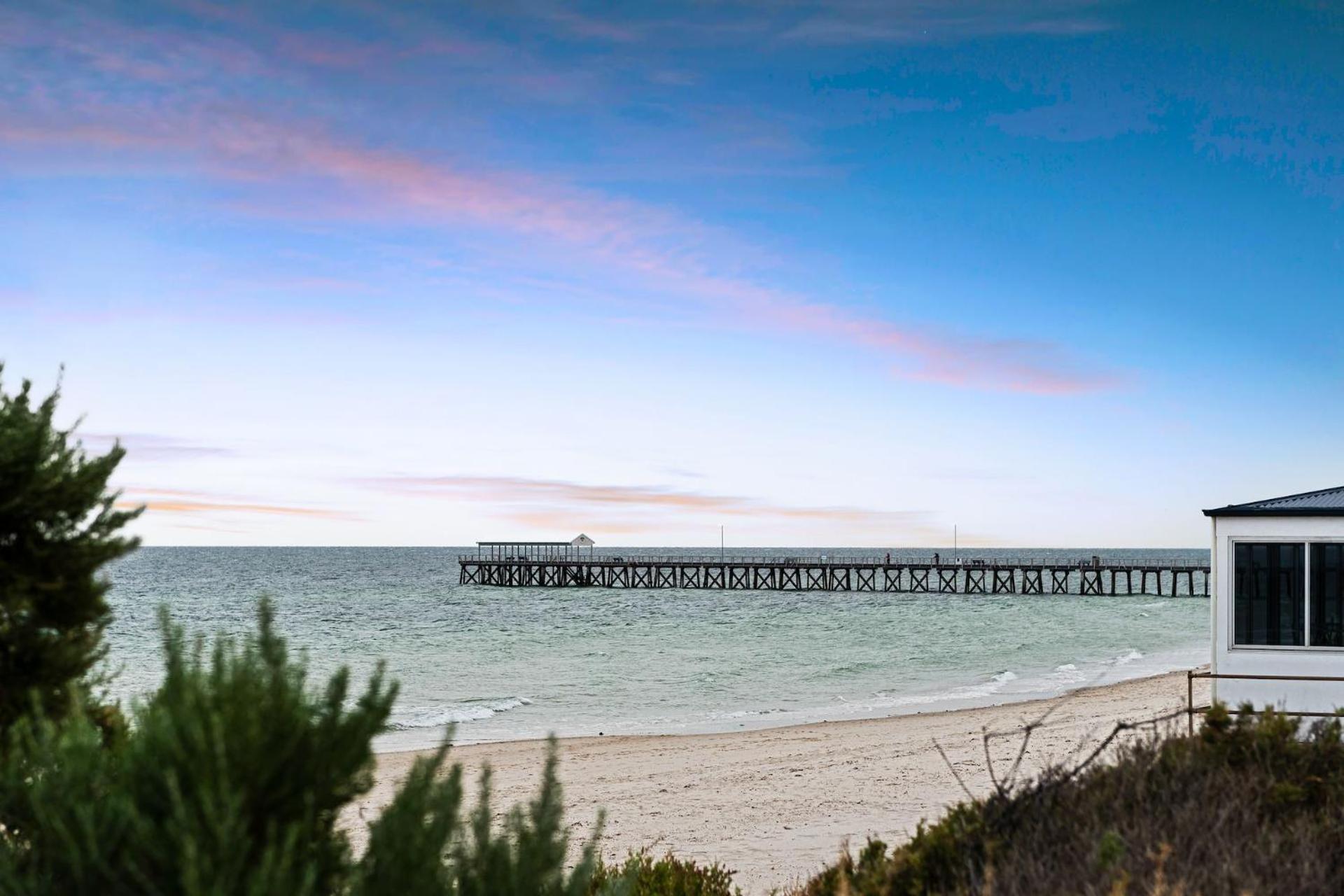 Belle Escapes - Relax Inn Henley Beach South