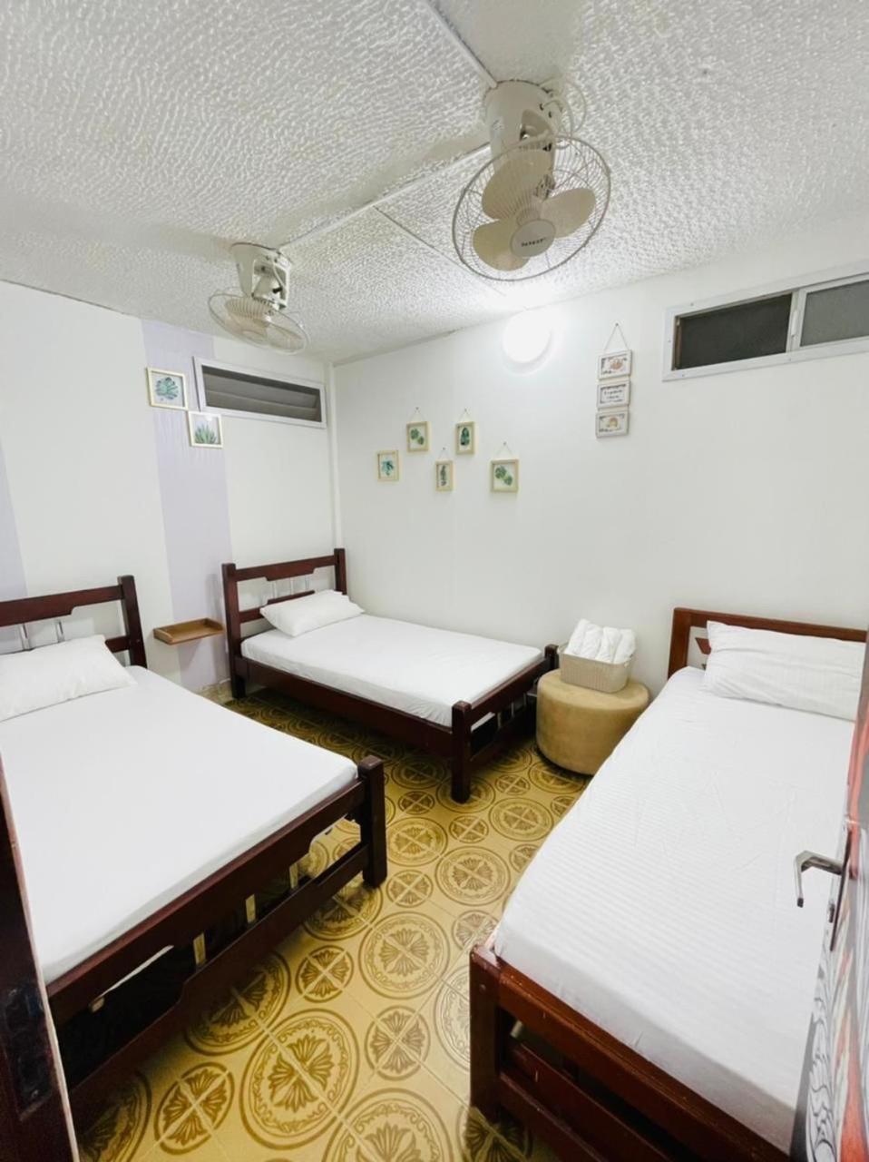 HOSTAL AMA