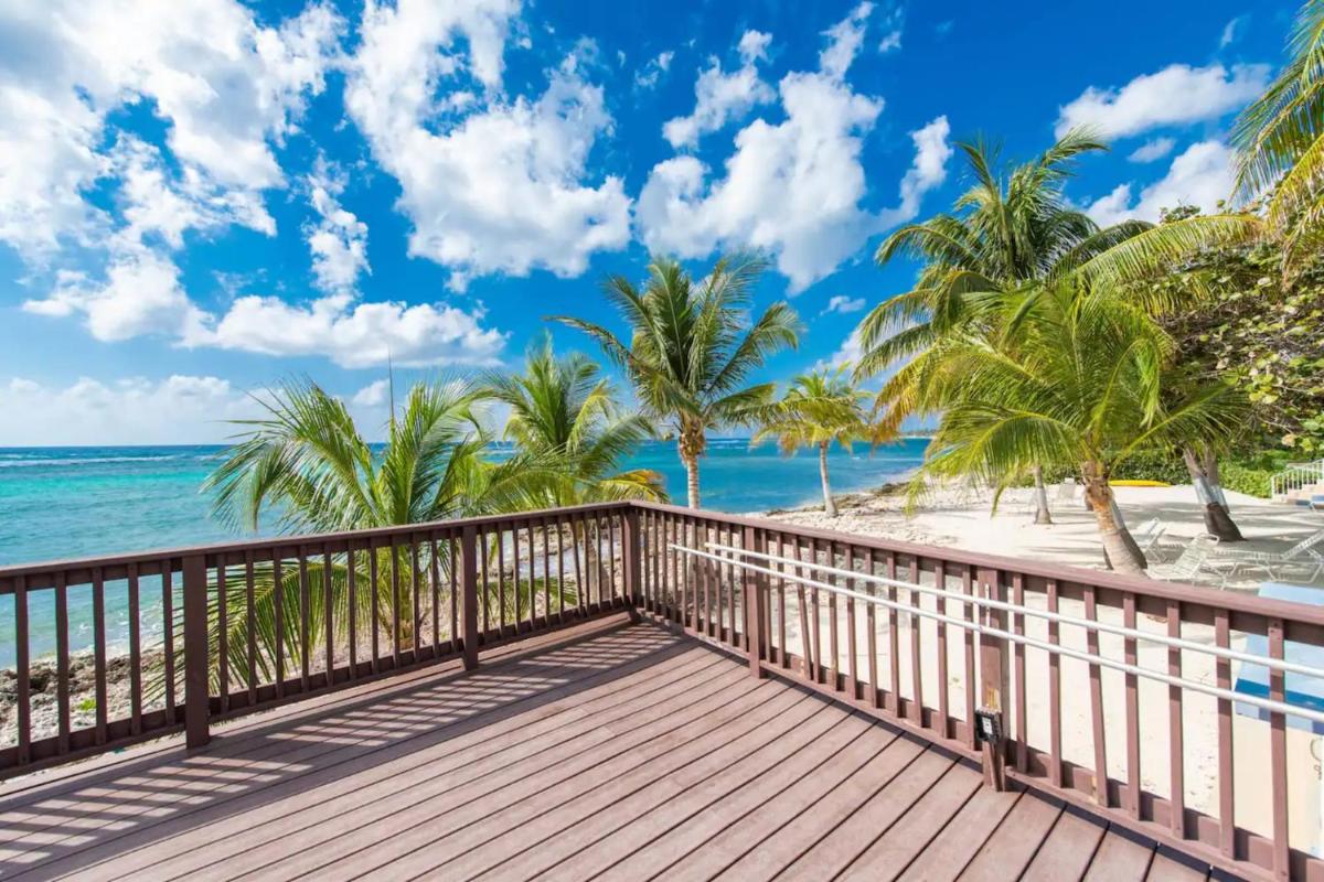 Beach Living at Moon Bay with SeaView