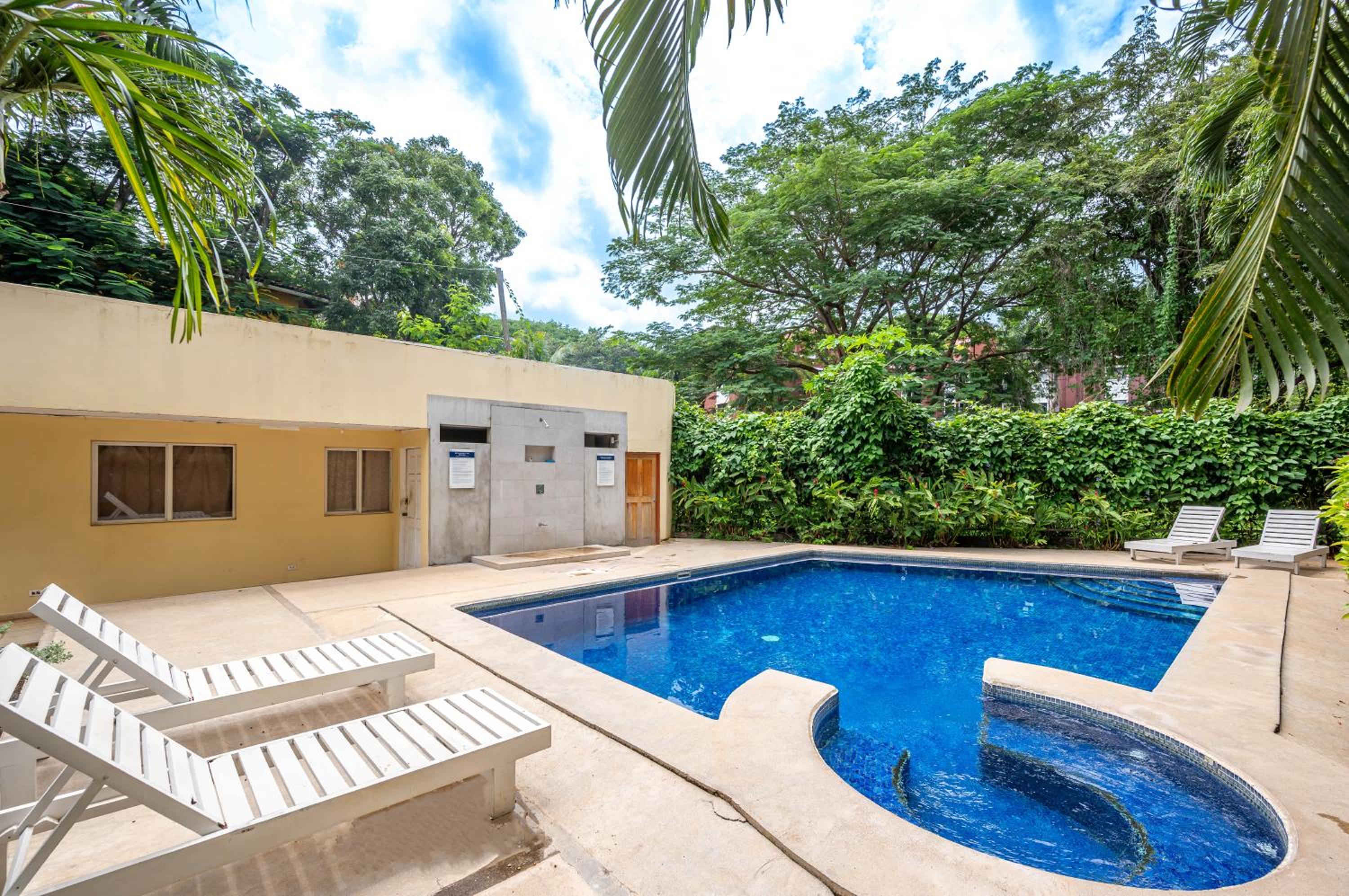 Tamarindo Gem: 1BR Apt in Heart!