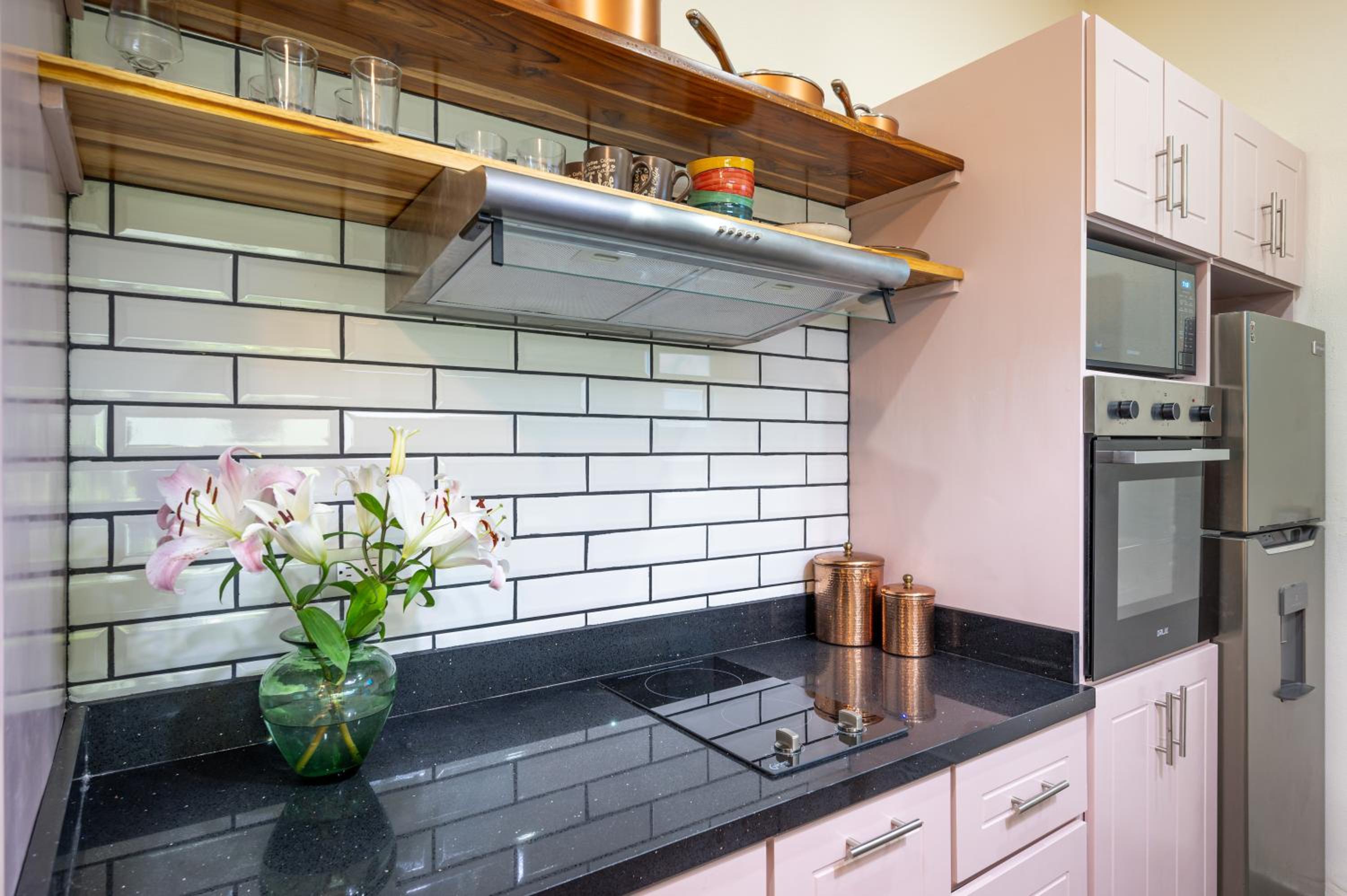 Tamarindo Gem: 1BR Apt in Heart!
