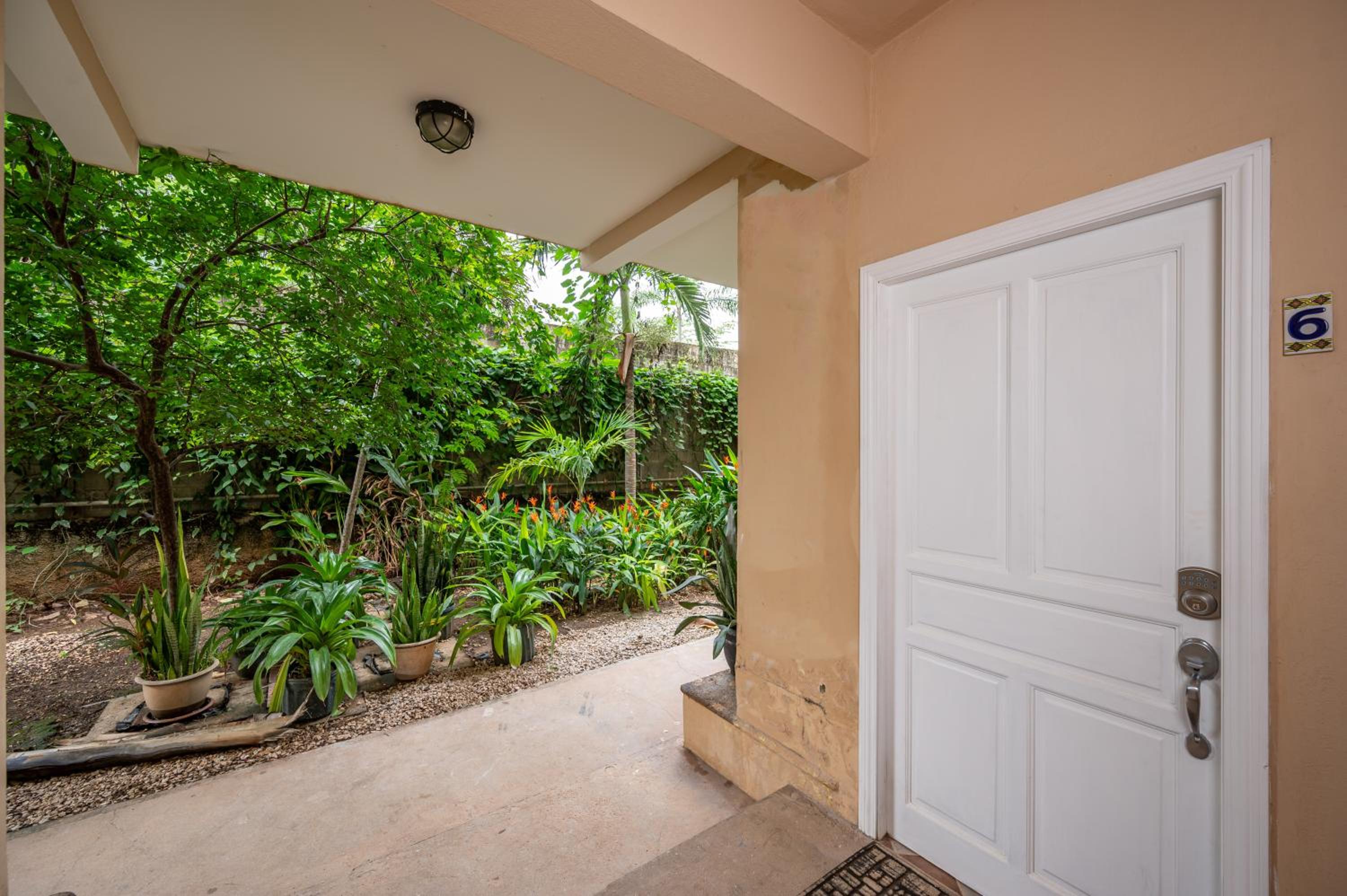 Tamarindo Gem: 1BR Apt in Heart!