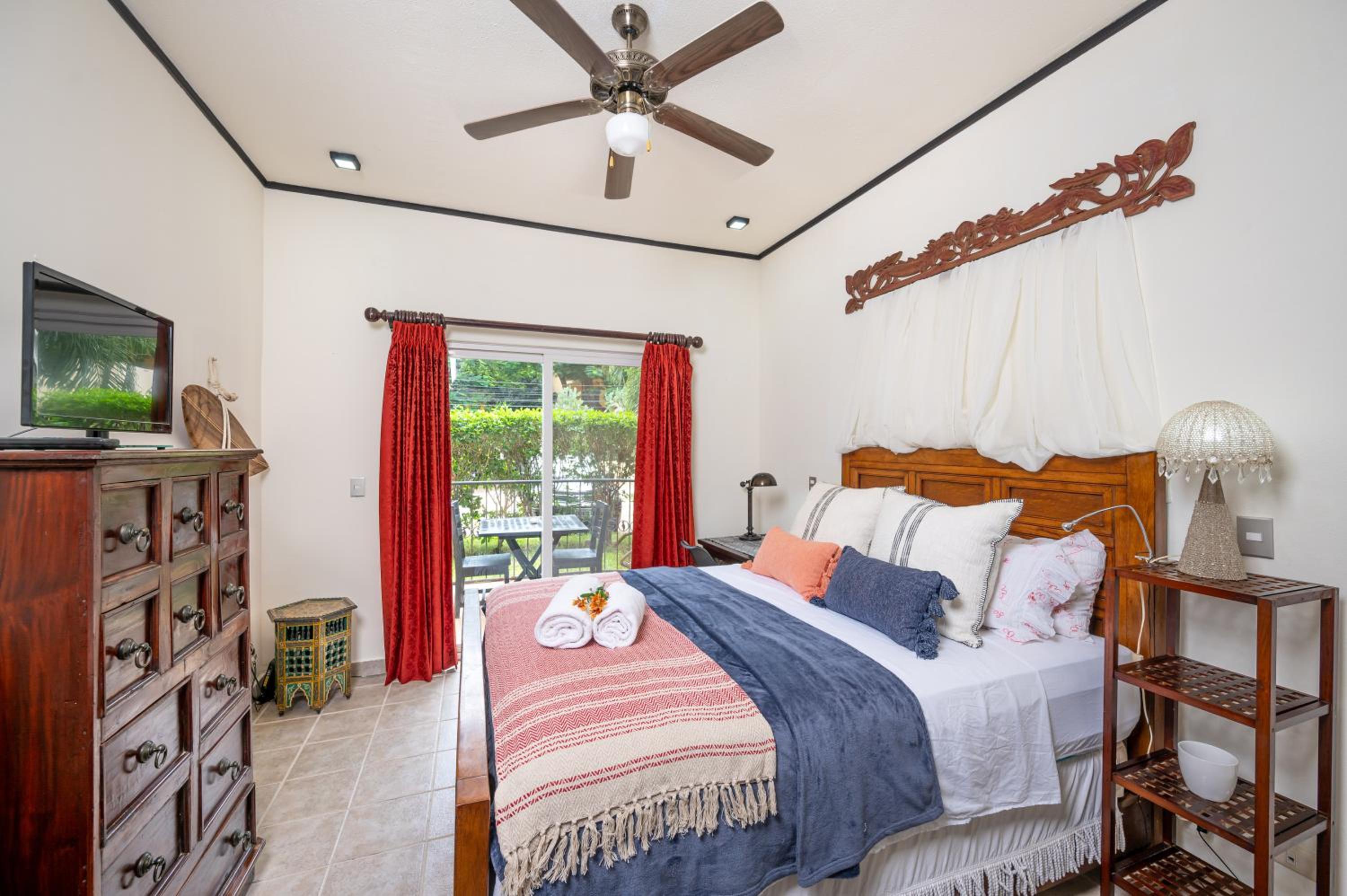 Tamarindo Gem: 1BR Apt in Heart!
