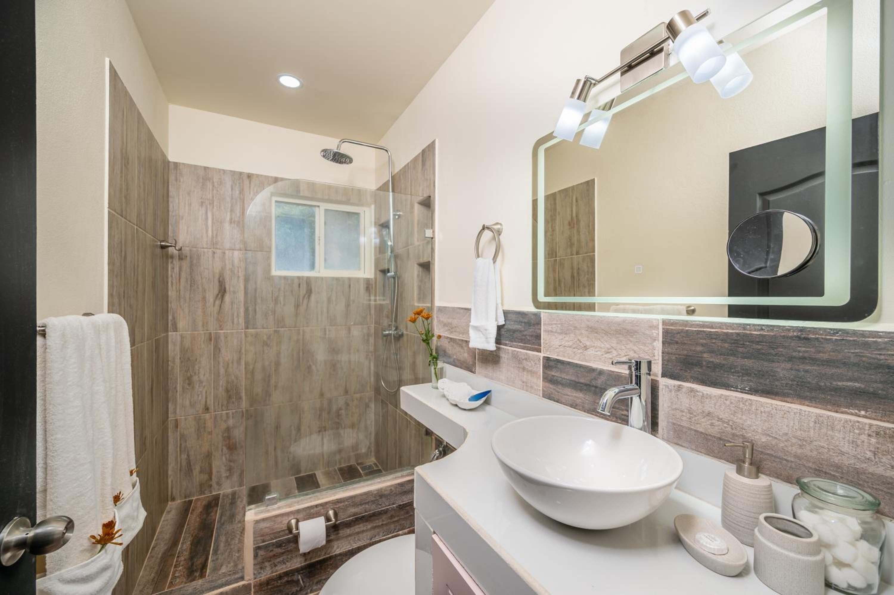Tamarindo Gem: 1BR Apt in Heart!
