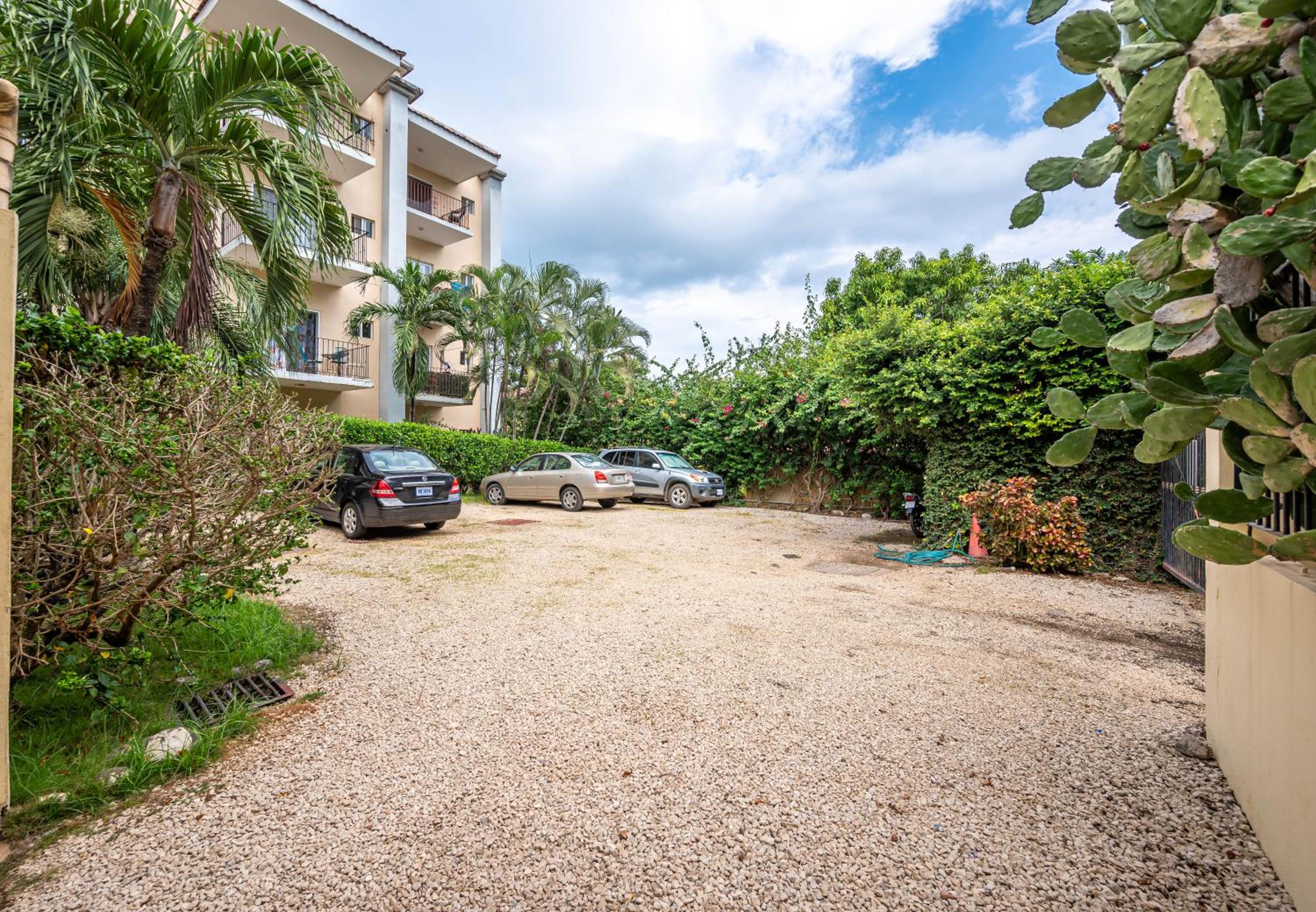 Tamarindo Gem: 1BR Apt in Heart!