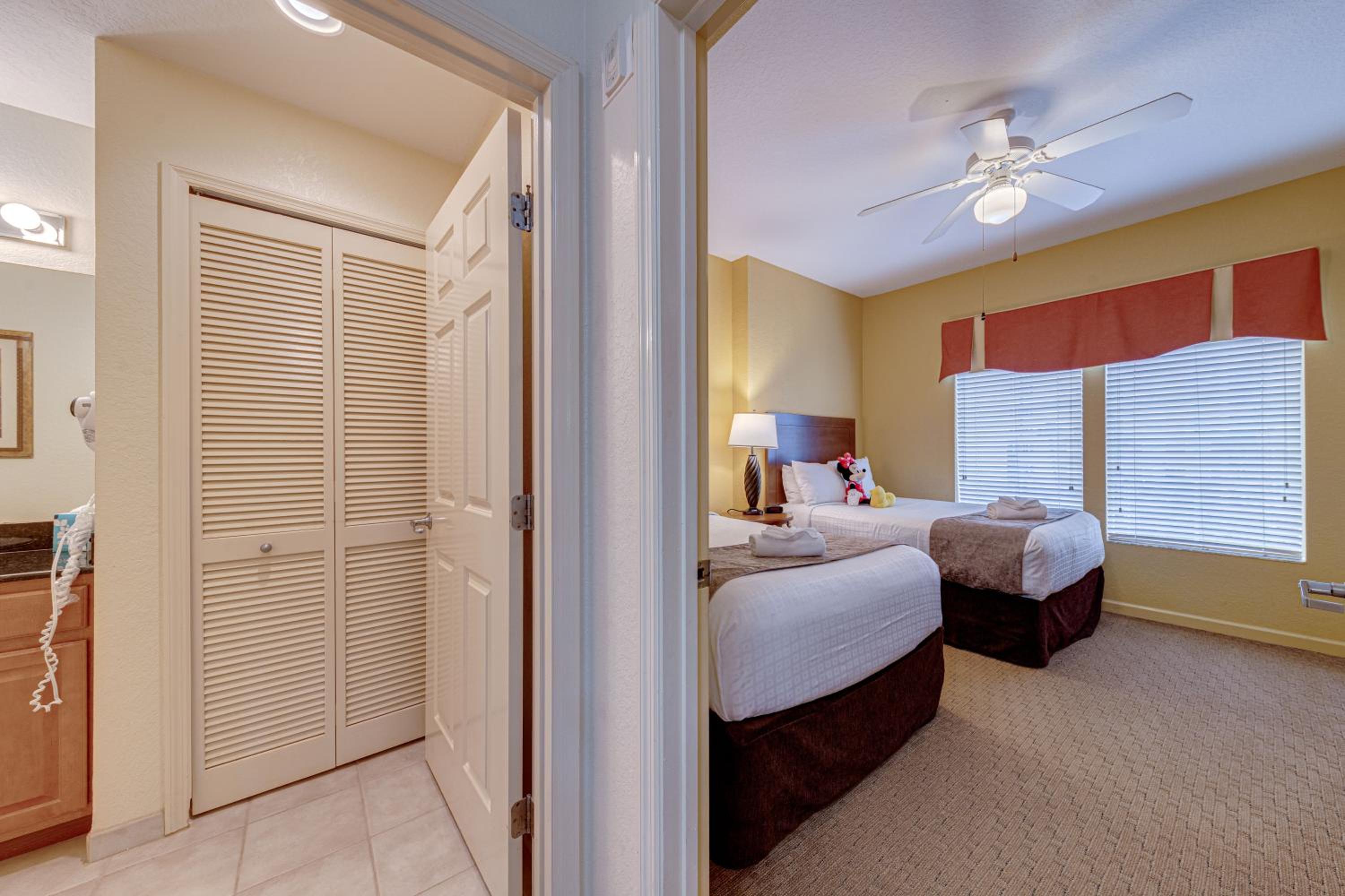 Elegant Condo Retreat Near Disney
