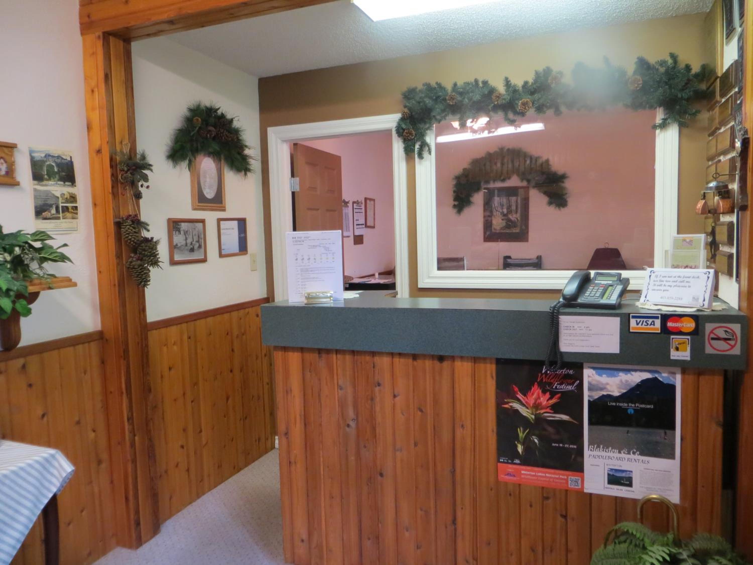 Crandell Mountain Lodge