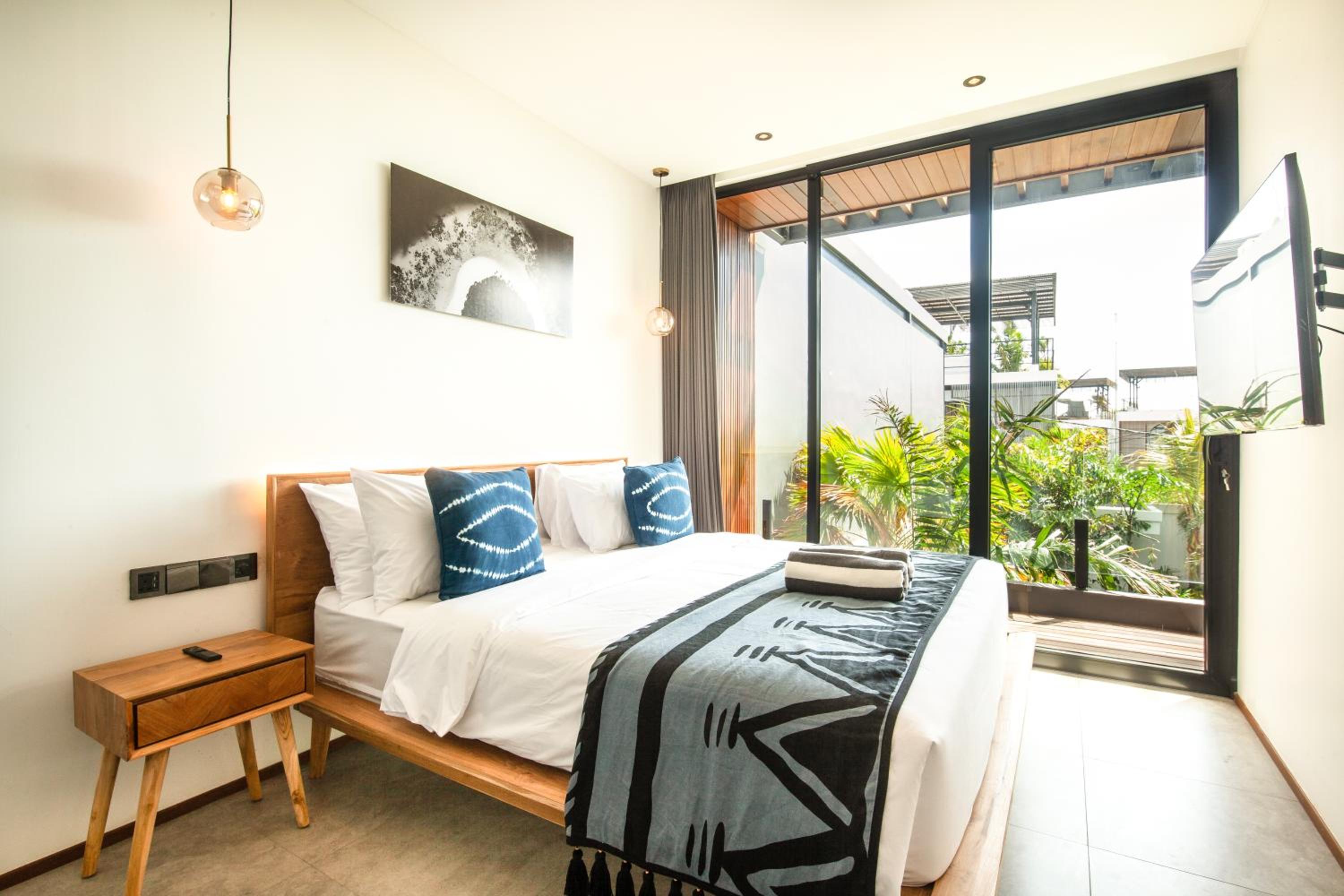 Chic 4BR, 200m to Canggu's Blissful Beach Haven