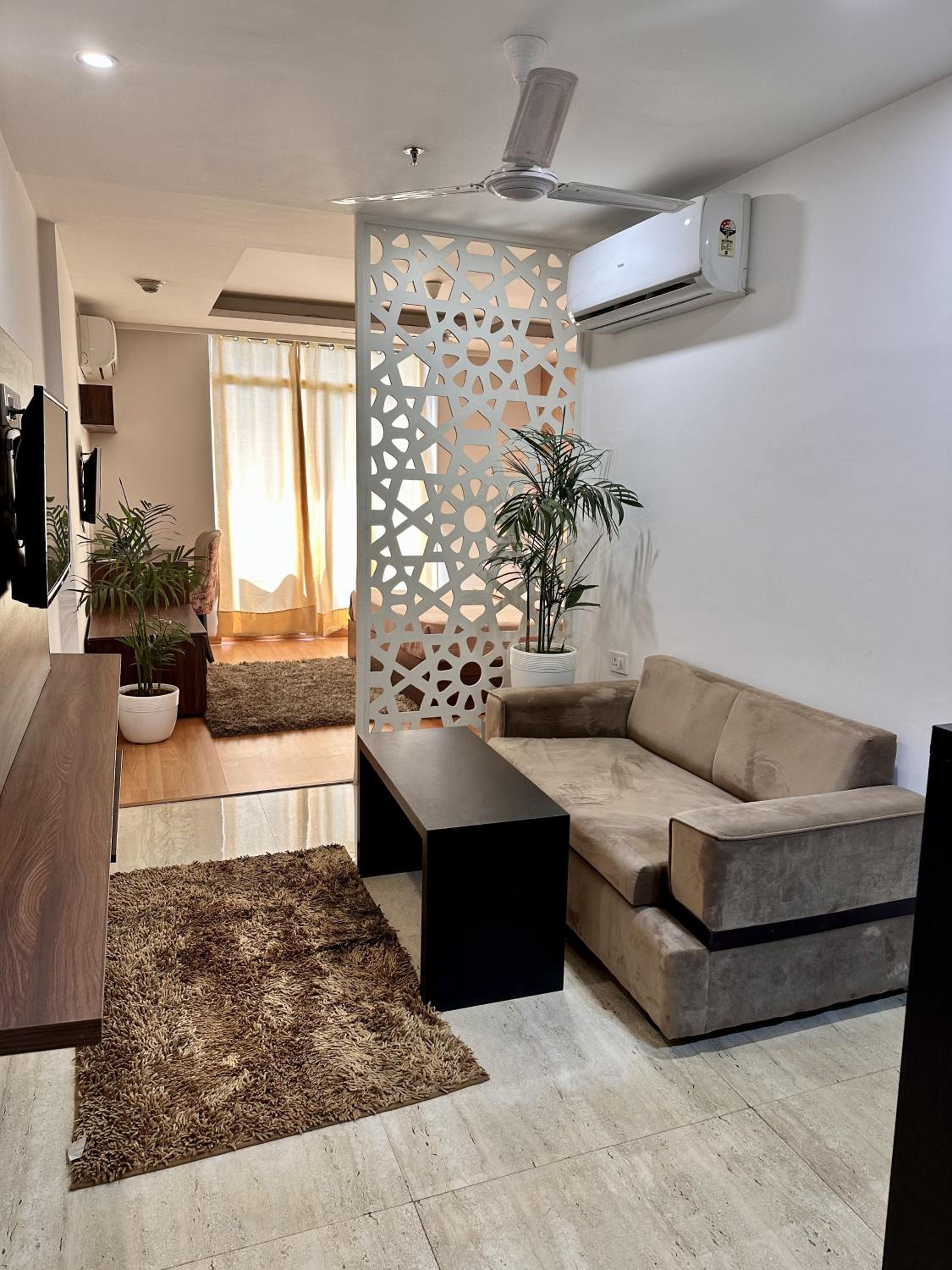 Gurgaon Vacations - Flamingo Hotel Sector 67 I Studio Rooms I Gurgaon - Property Image 6