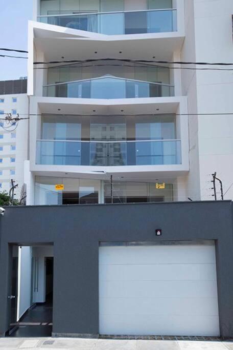 MLA apartments - Larcomar