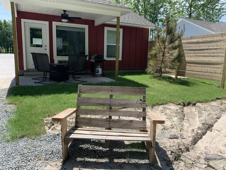 Cozy Cottage • King Bed • Grove • Kayaks • Boat Parking view 2