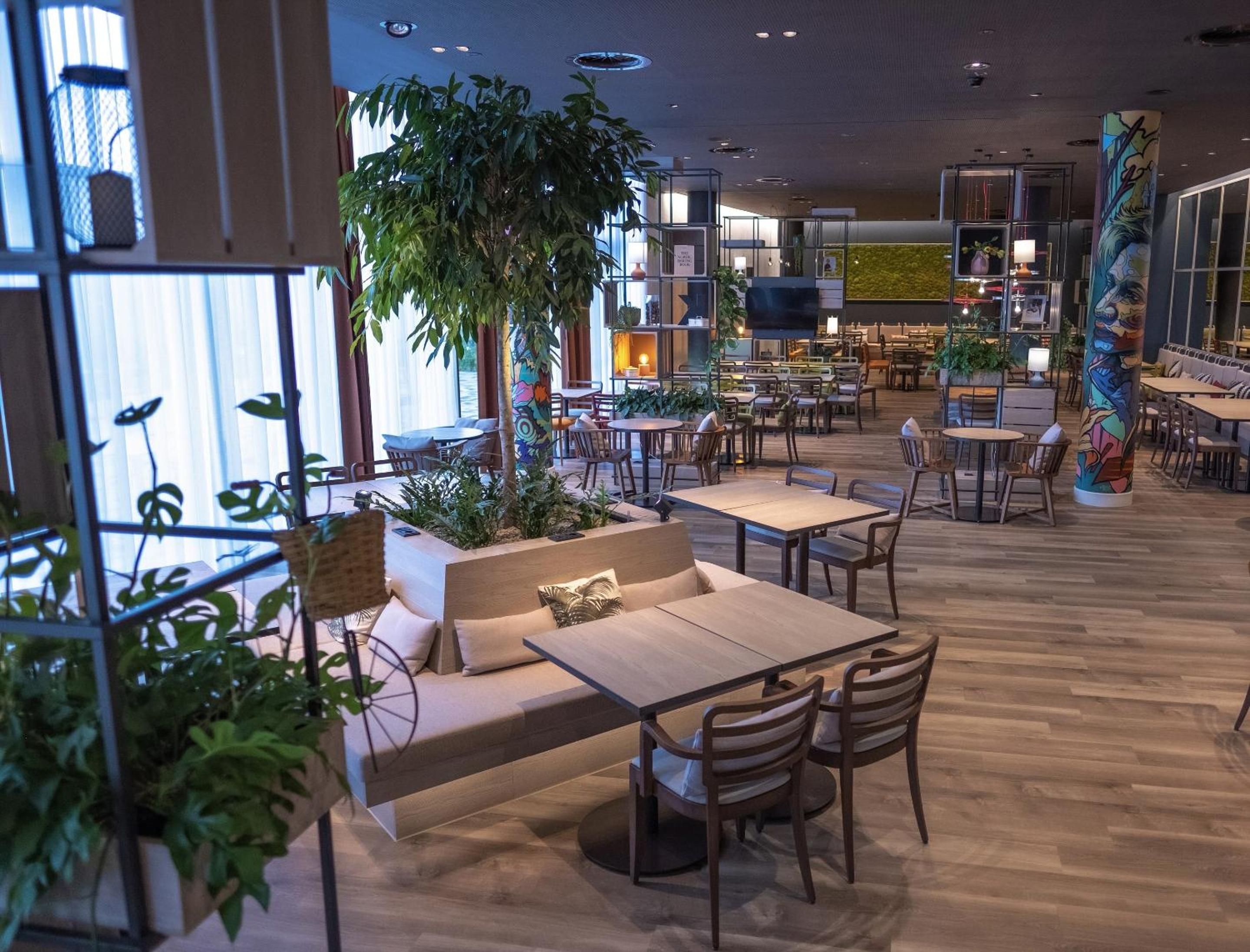 Hoofddorp Vacations - IntercityHotel Amsterdam Airport - Property Image 2