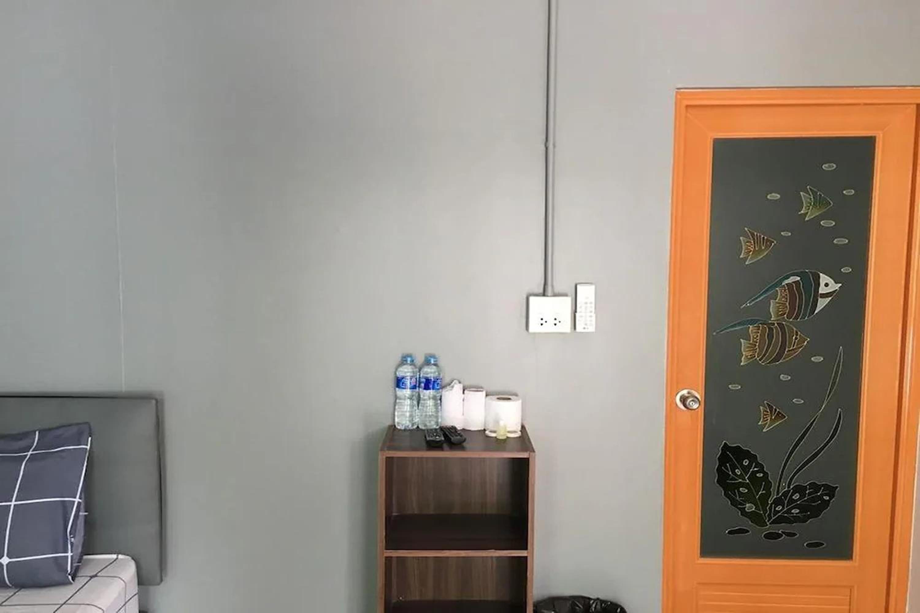 Photo 8