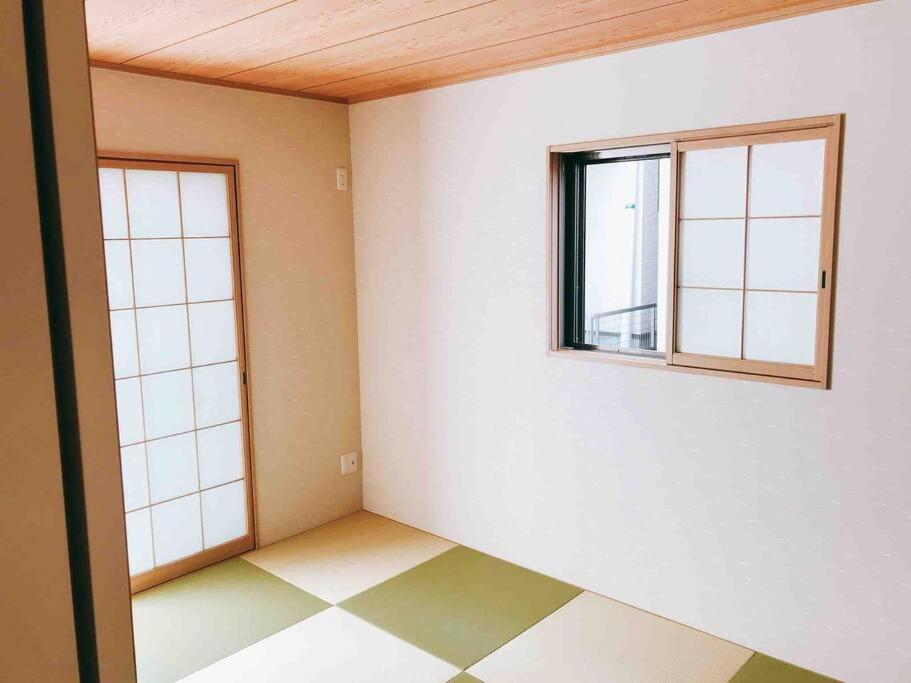 Spacious 120m2/4 Bedrooms/2 toilets/Free parking