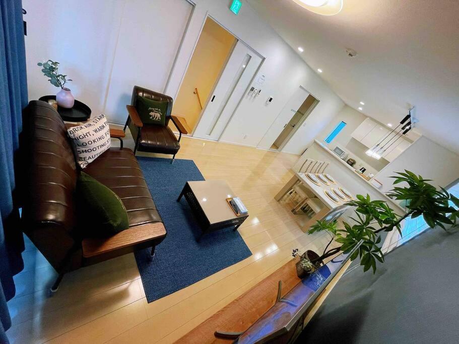 Spacious 120m2/4 Bedrooms/2 toilets/Free parking