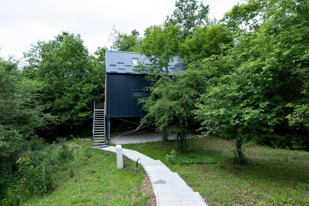 Tree Elements treehouse retreat
