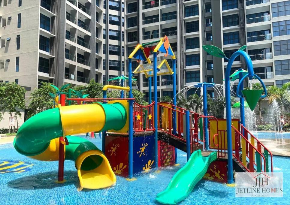 Melaka {Atlantis Suite} City-View/ 4Pax/ WIFI photo 4